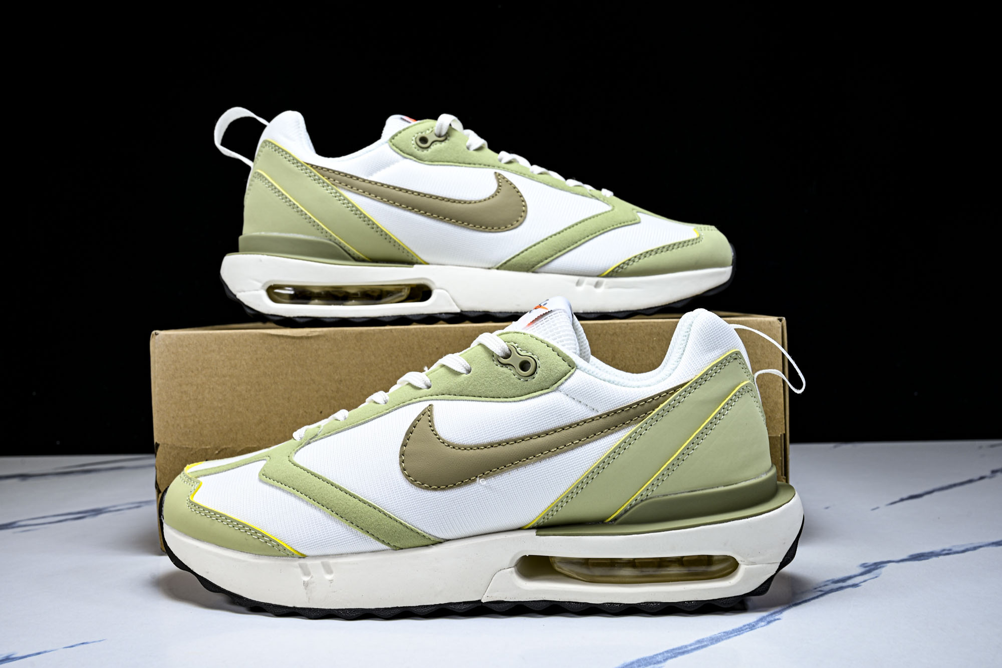 Nike Air Max Dawn 全新缓震气垫跑鞋 DM0013-106 #YZ03936 36.5 