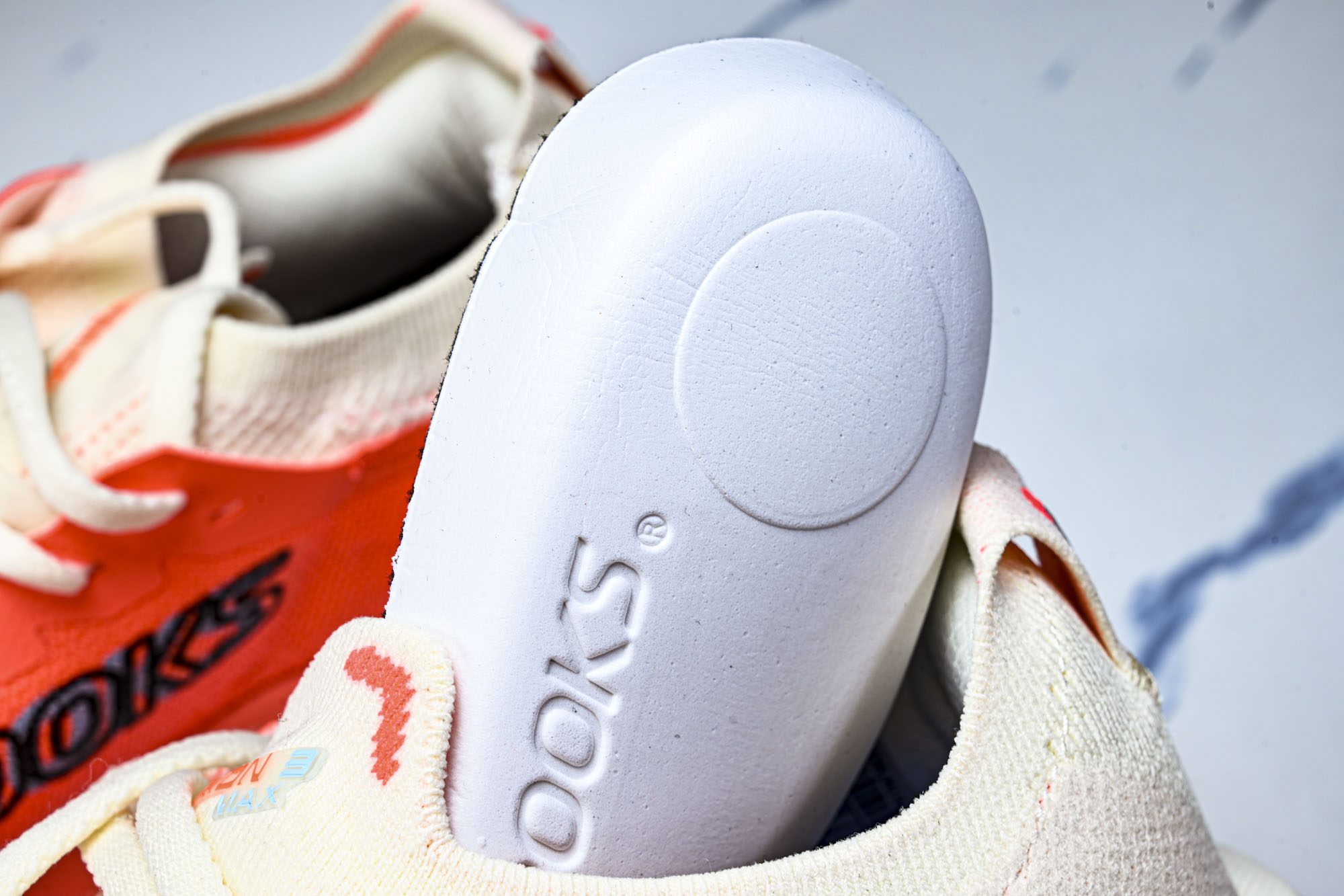 Brooks Hyperion Max 3 布鲁克斯 减震竞速马拉松专业跑鞋 B659 #YZ03936