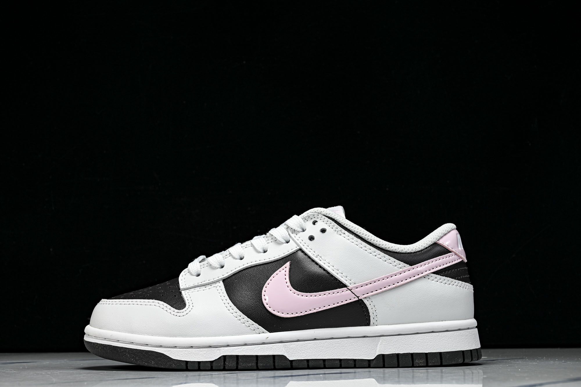 Nike SB Dunk Low 白黑粉 低帮休闲板鞋 IB8510-100 #YZ03935.5 36