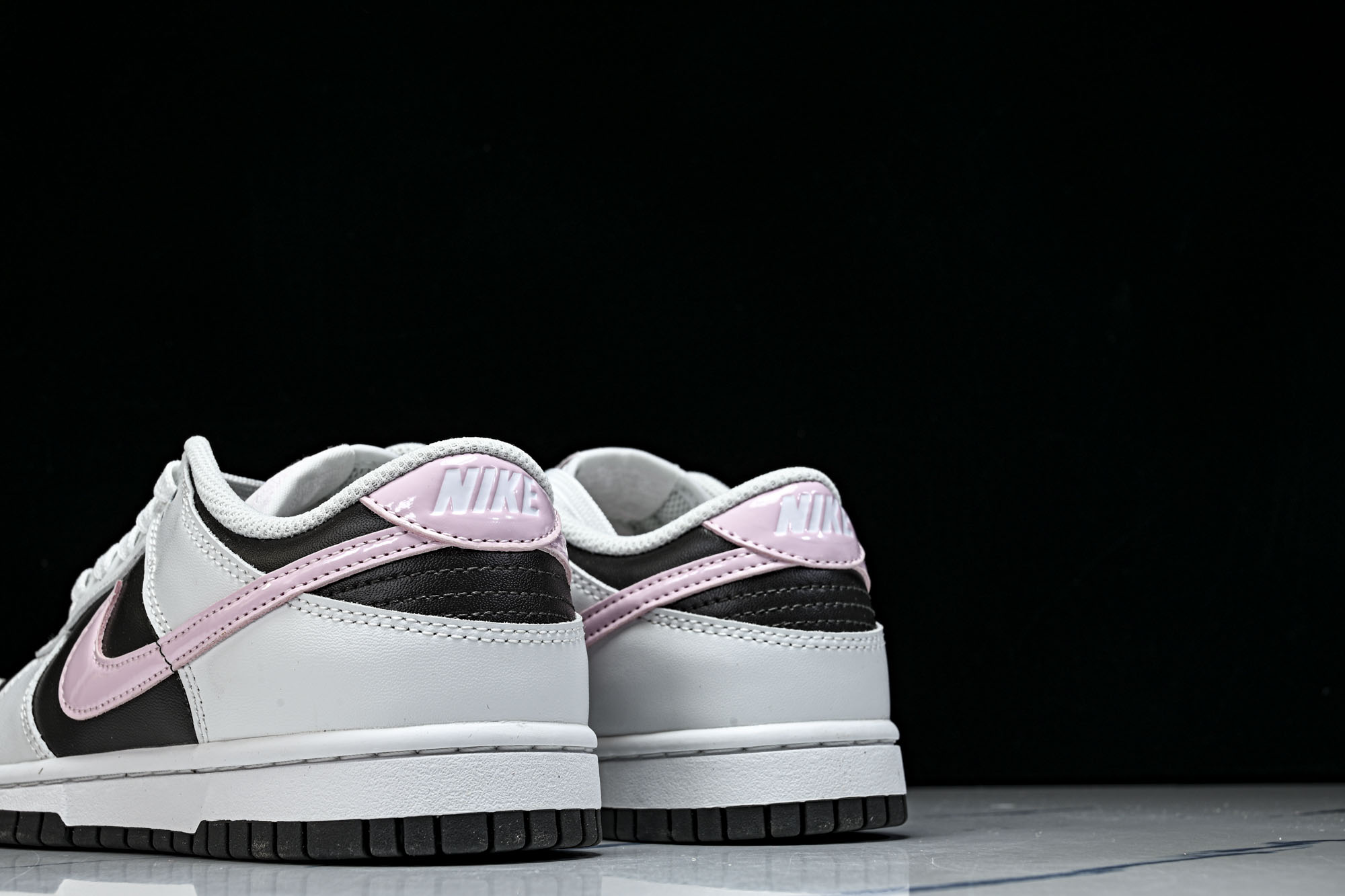 Nike SB Dunk Low 白黑粉 低帮休闲板鞋 IB8510-100 #YZ03935.5 36
