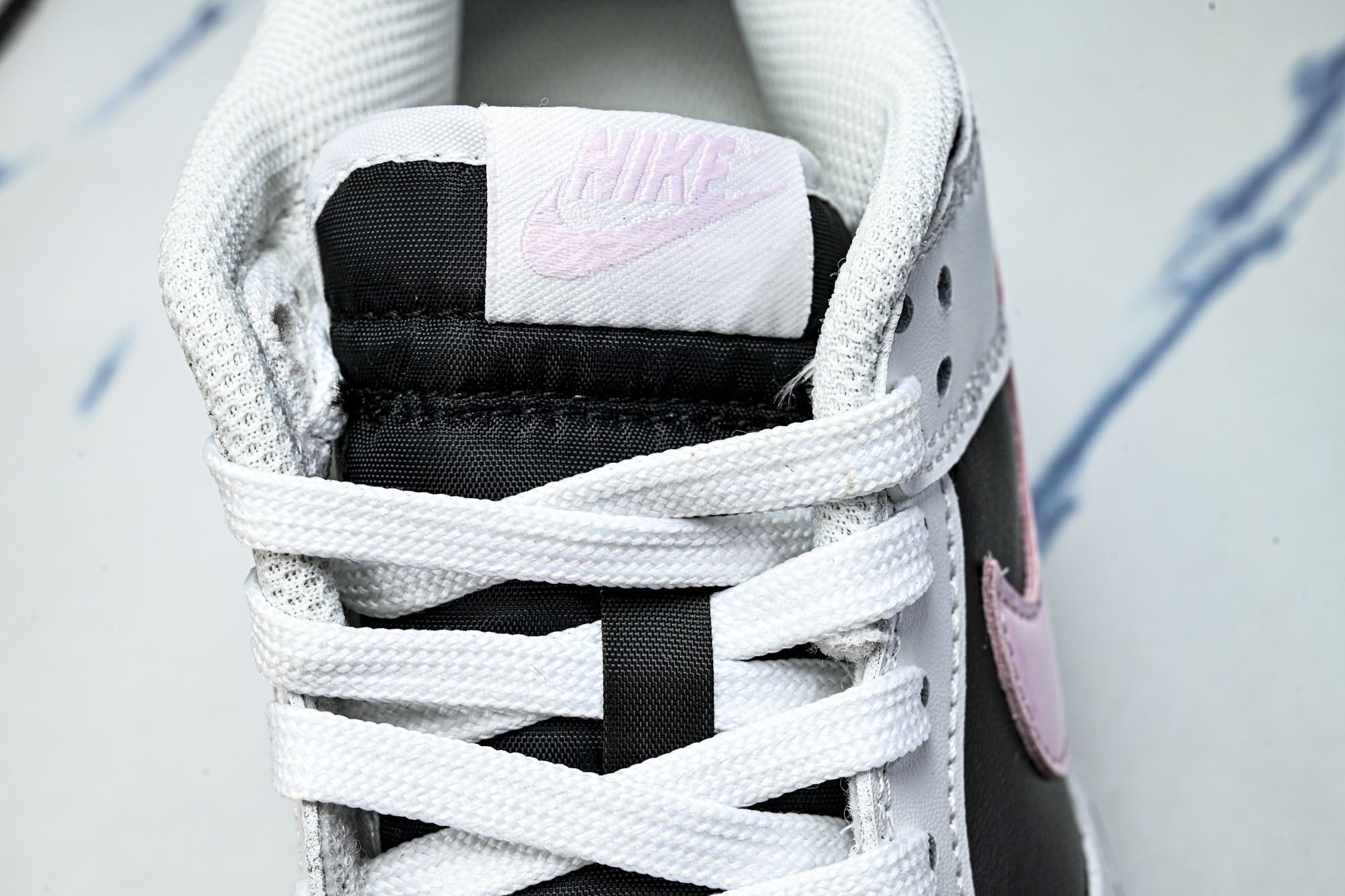 Nike SB Dunk Low 白黑粉 低帮休闲板鞋 IB8510-100 #YZ03935.5 36
