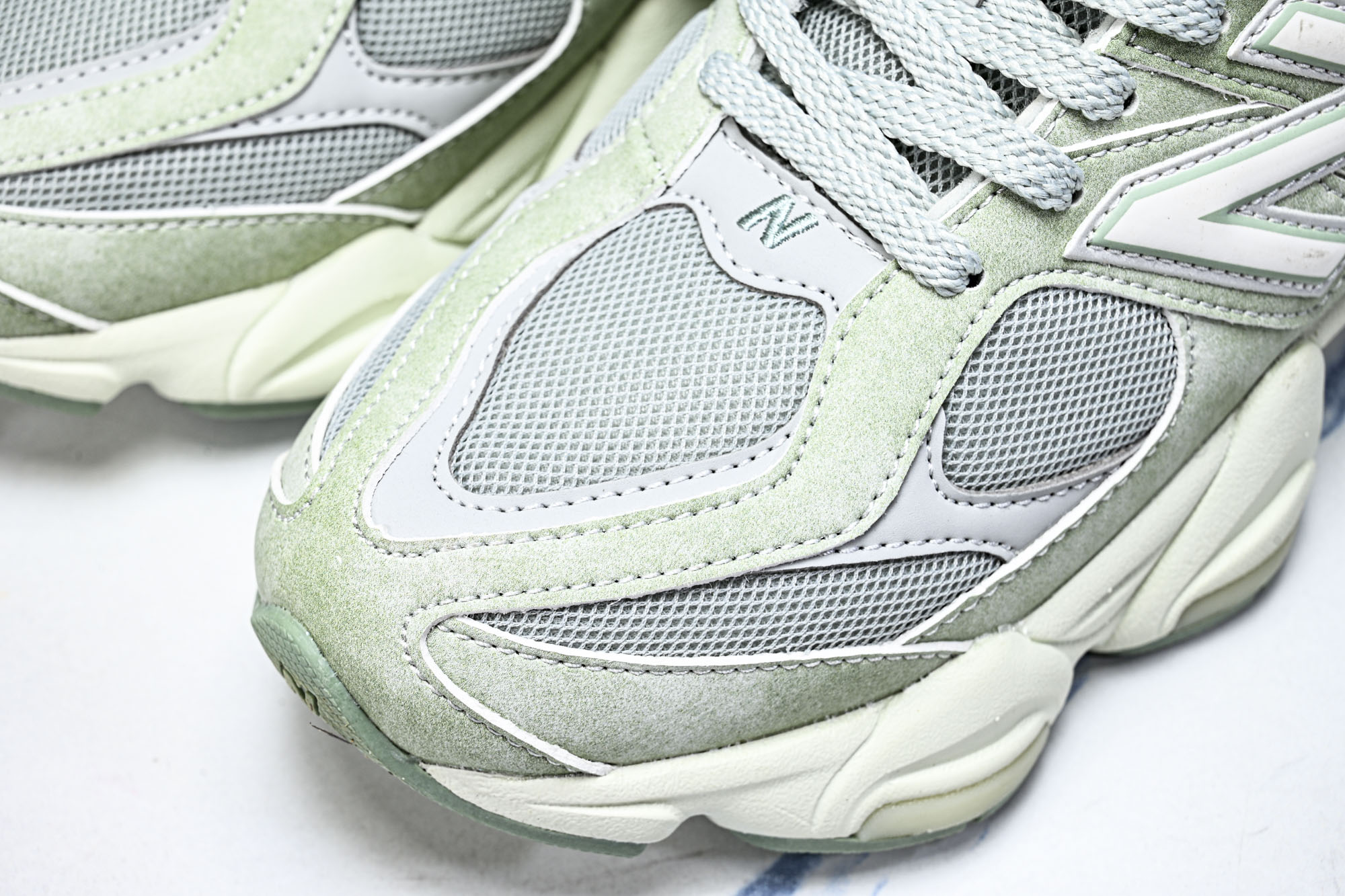 New Balance NB9060 联名款 复古休闲运动慢跑鞋 U90608Z4 #YZ039✦鞋款灵