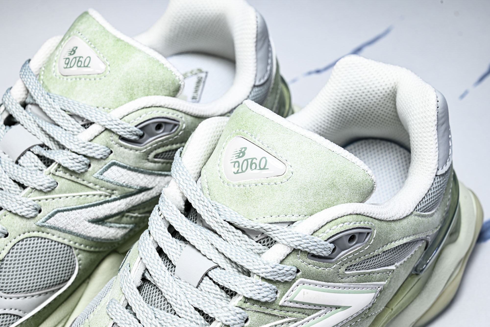 New Balance NB9060 联名款 复古休闲运动慢跑鞋 U90608Z4 #YZ039✦鞋款灵