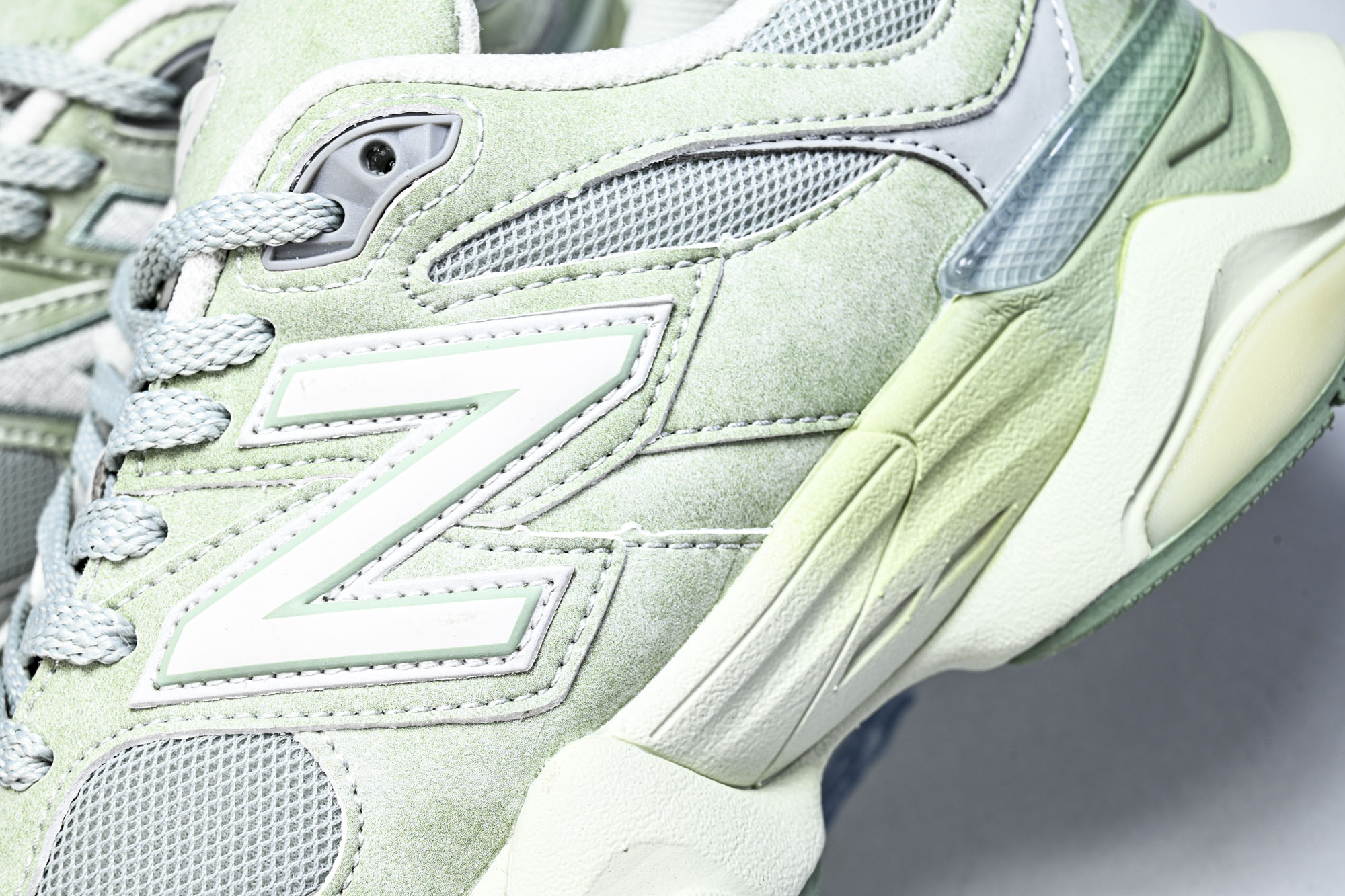 New Balance NB9060 联名款 复古休闲运动慢跑鞋 U90608Z4 #YZ039✦鞋款灵