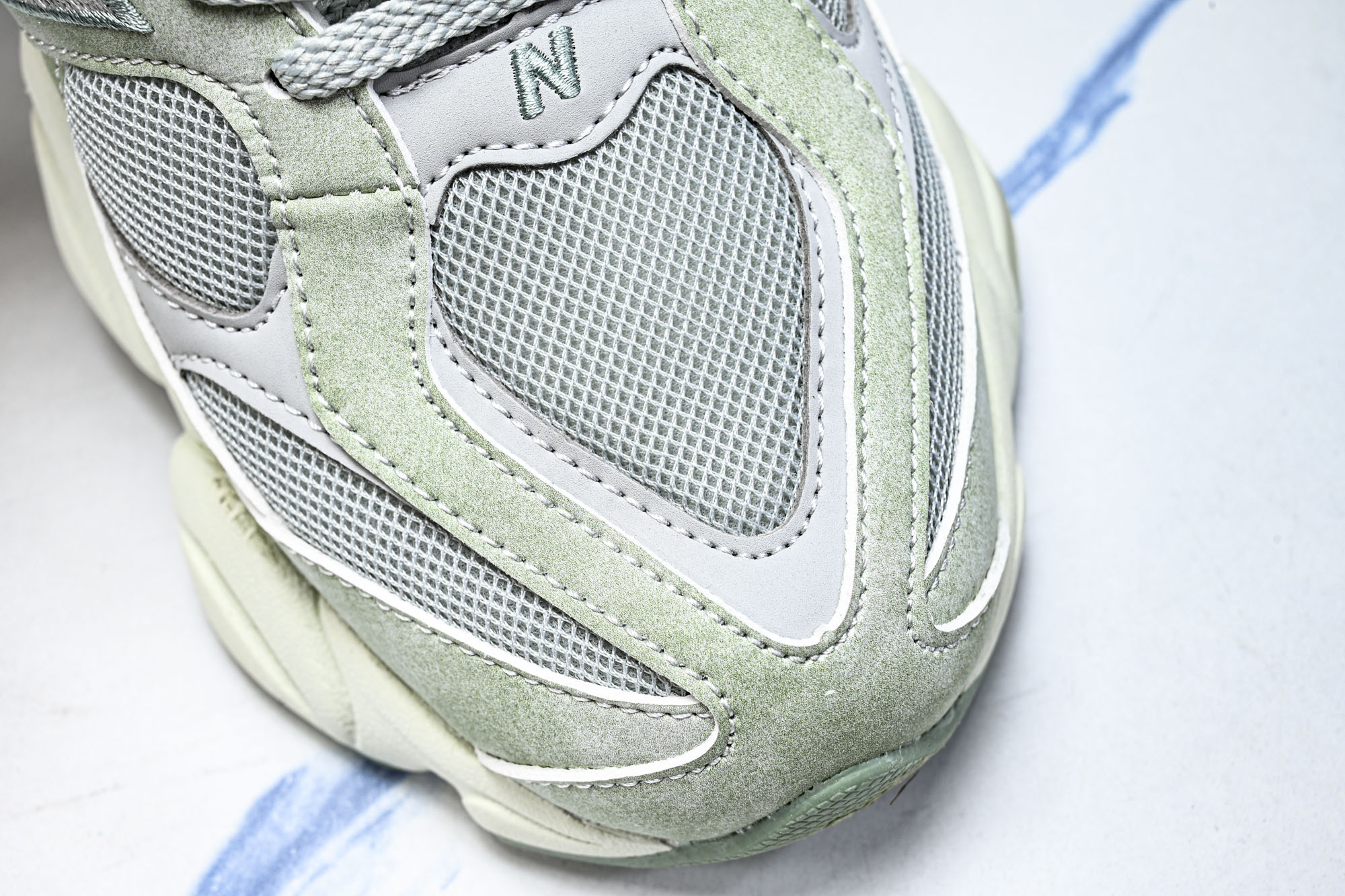 New Balance NB9060 联名款 复古休闲运动慢跑鞋 U90608Z4 #YZ039✦鞋款灵
