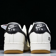 Nike Air Force 1'07 Low 联名款 空军一号低帮休闲板鞋 DN9688-121 #Y Nike Air Force 1'07 Low 联名款 空军一号低帮休闲板鞋 DN9688-121 #Y