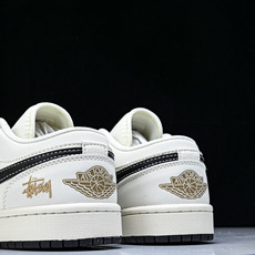 Air Jordan 1 Low AJ1 乔1 斯图西联名 拉丝黑勾 高端定制 低帮复古篮球鞋 XX31 Air Jordan 1 Low AJ1 乔1 斯图西联名 拉丝黑勾 高端定制 低帮复古篮球鞋 XX31