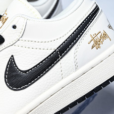 Air Jordan 1 Low AJ1 乔1 斯图西联名 拉丝黑勾 高端定制 低帮复古篮球鞋 XX31 Air Jordan 1 Low AJ1 乔1 斯图西联名 拉丝黑勾 高端定制 低帮复古篮球鞋 XX31