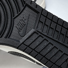 Air Jordan 1 Low AJ1 乔1 斯图西联名 拉丝黑勾 高端定制 低帮复古篮球鞋 XX31 Air Jordan 1 Low AJ1 乔1 斯图西联名 拉丝黑勾 高端定制 低帮复古篮球鞋 XX31