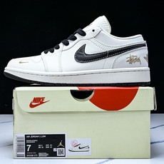 Air Jordan 1 Low AJ1 乔1 斯图西联名 拉丝黑勾 高端定制 低帮复古篮球鞋 XX31 Air Jordan 1 Low AJ1 乔1 斯图西联名 拉丝黑勾 高端定制 低帮复古篮球鞋 XX31