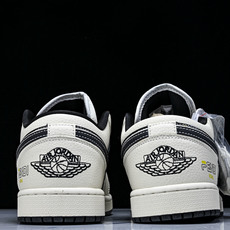 Nike SB Dunk Low 黑棕麂皮 高端定制 低帮休闲板鞋 LD8888-011 #YZ039✦ Nike SB Dunk Low 黑棕麂皮 高端定制 低帮休闲板鞋 LD8888-011 #YZ039✦