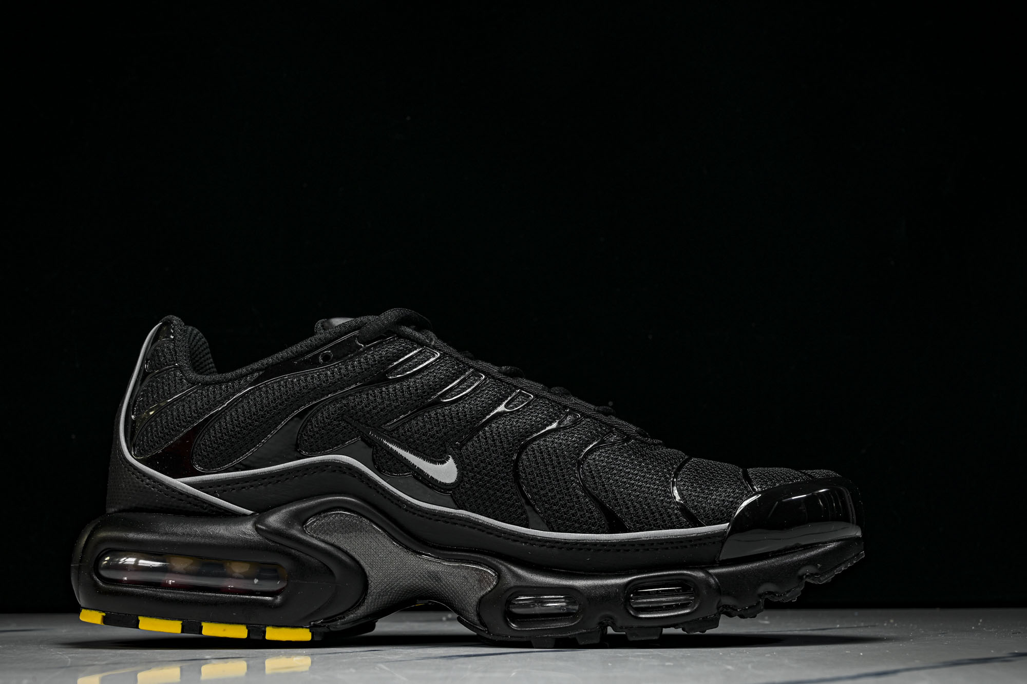 Nike_AIR MAX PLUS PRM男女士同款气垫跑步鞋HV8066-002 #YZ002✦原版1