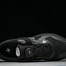 迪桑特·DESCENTE LAVITATE WIRE 甜美生活系列城市通勤户外休闲运动鞋 #YZ011鞋 迪桑特·DESCENTE LAVITATE WIRE 甜美生活系列城市通勤户外休闲运动鞋 #YZ011鞋