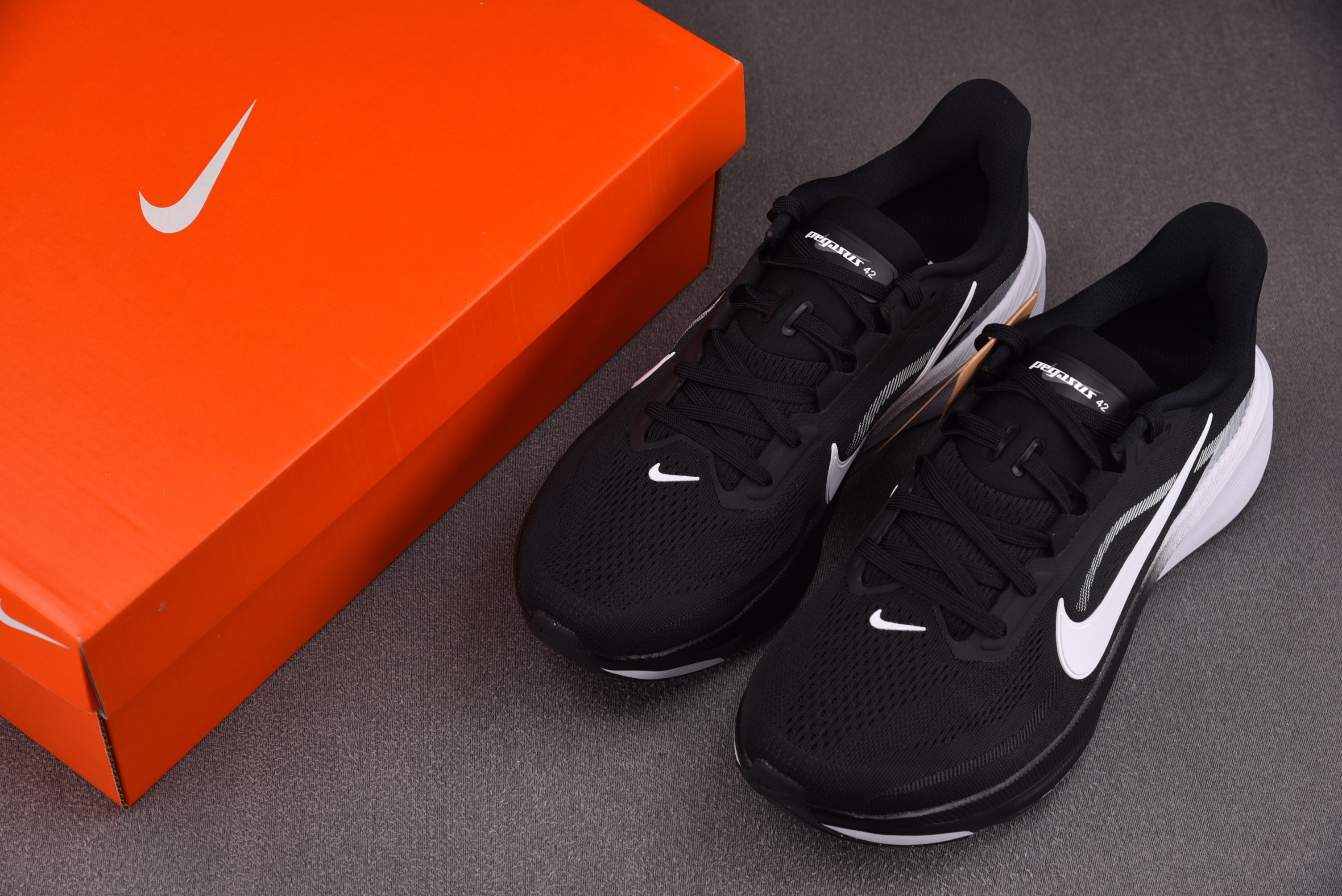 NK Air Zoom Pegasus 42 Black White 黑白 IB1873-001 YZ0