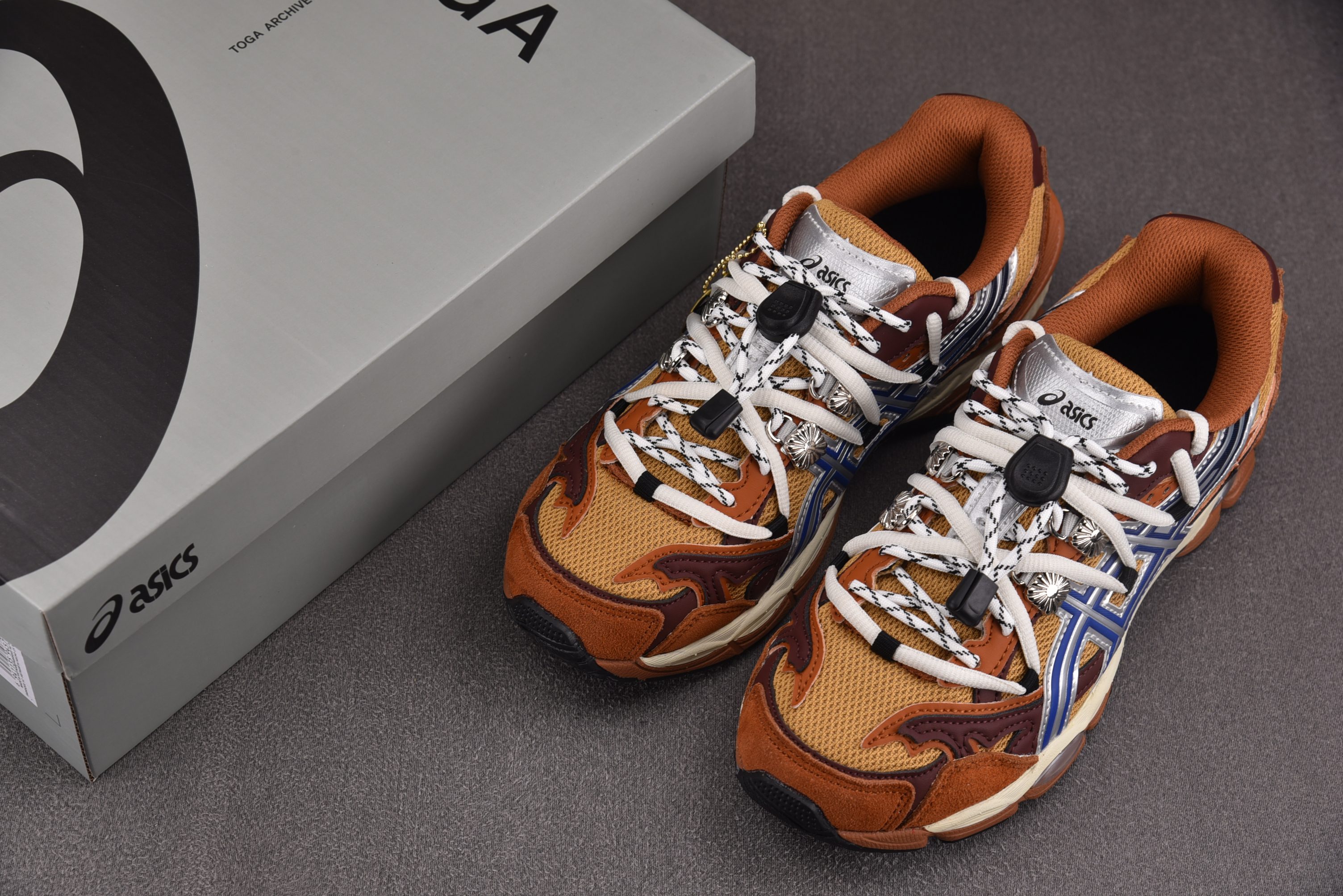 ASICS Gel-Cumulus 16 TG 橙蓝 1203A838-200 YZ02236-46