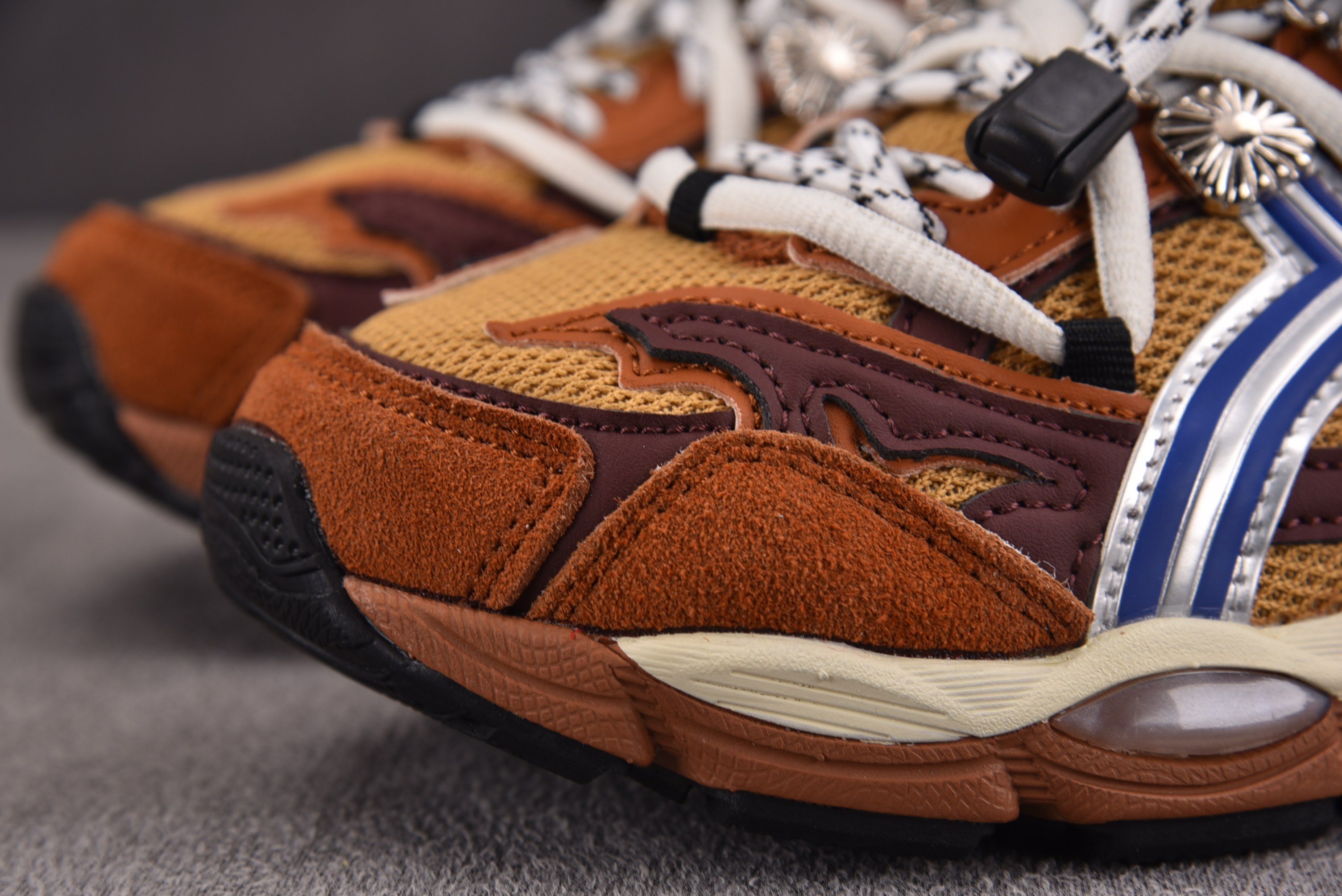 ASICS Gel-Cumulus 16 TG 橙蓝 1203A838-200 YZ02236-46