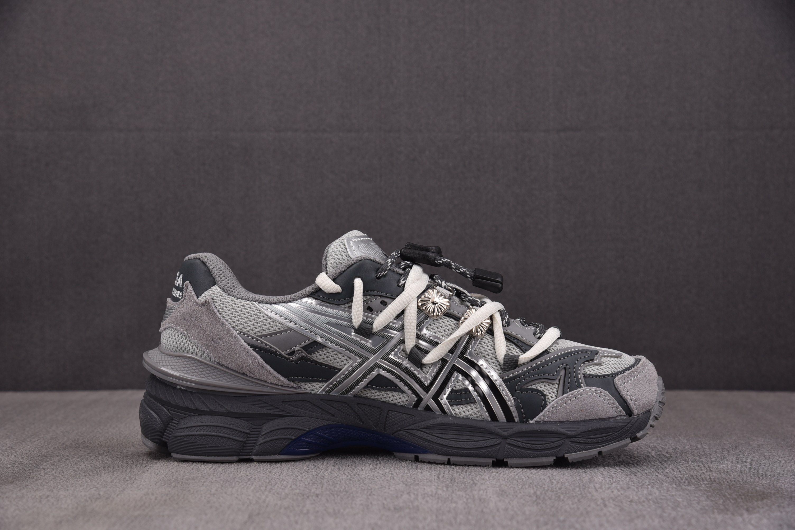 ASICS Gel-Cumulus 16 TG 灰色 1203A838-020 YZ02236-46