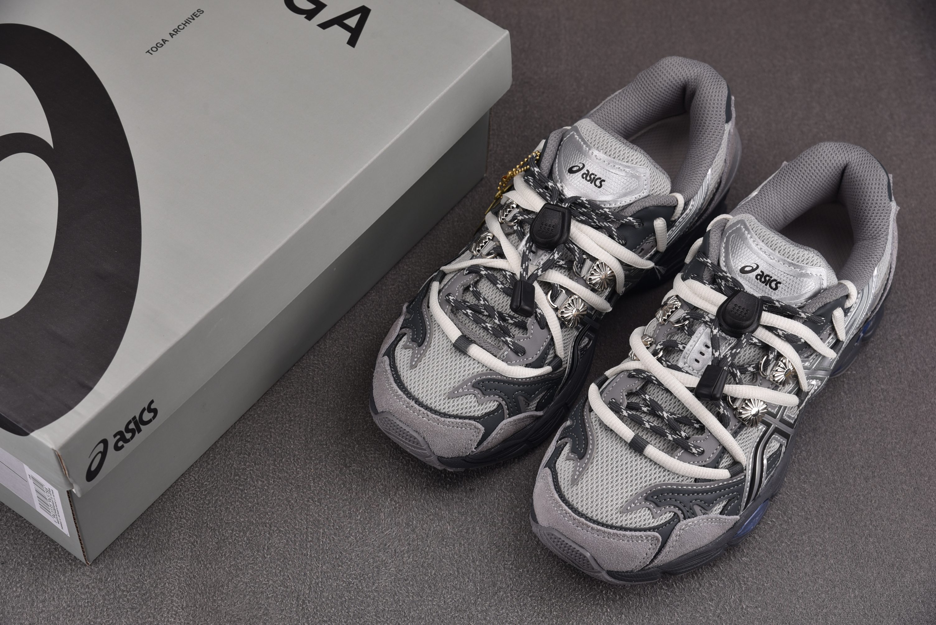 ASICS Gel-Cumulus 16 TG 灰色 1203A838-020 YZ02236-46