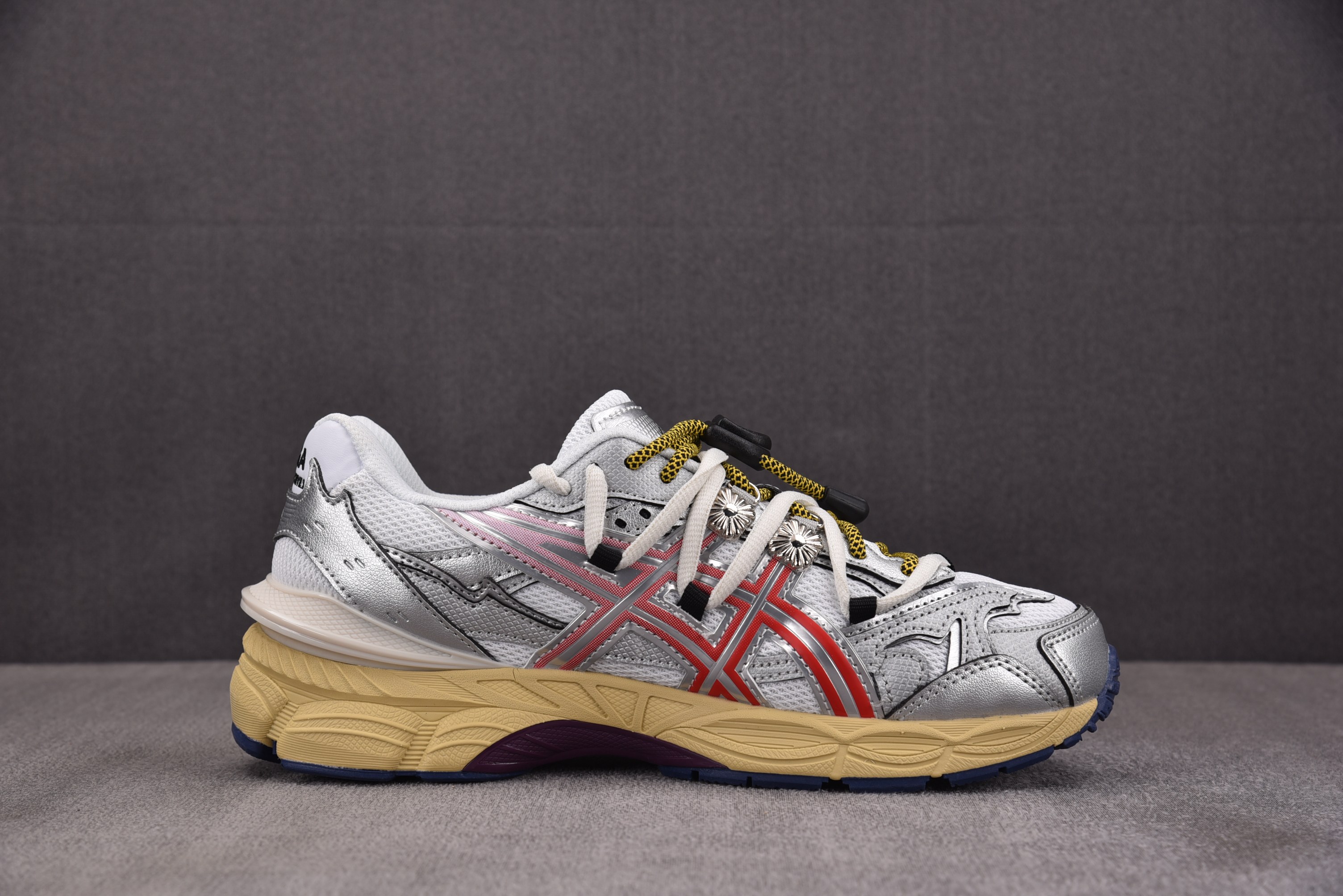 ASICS Gel-Cumulus 16 TG 白银 1203B115-100 YZ02236-46