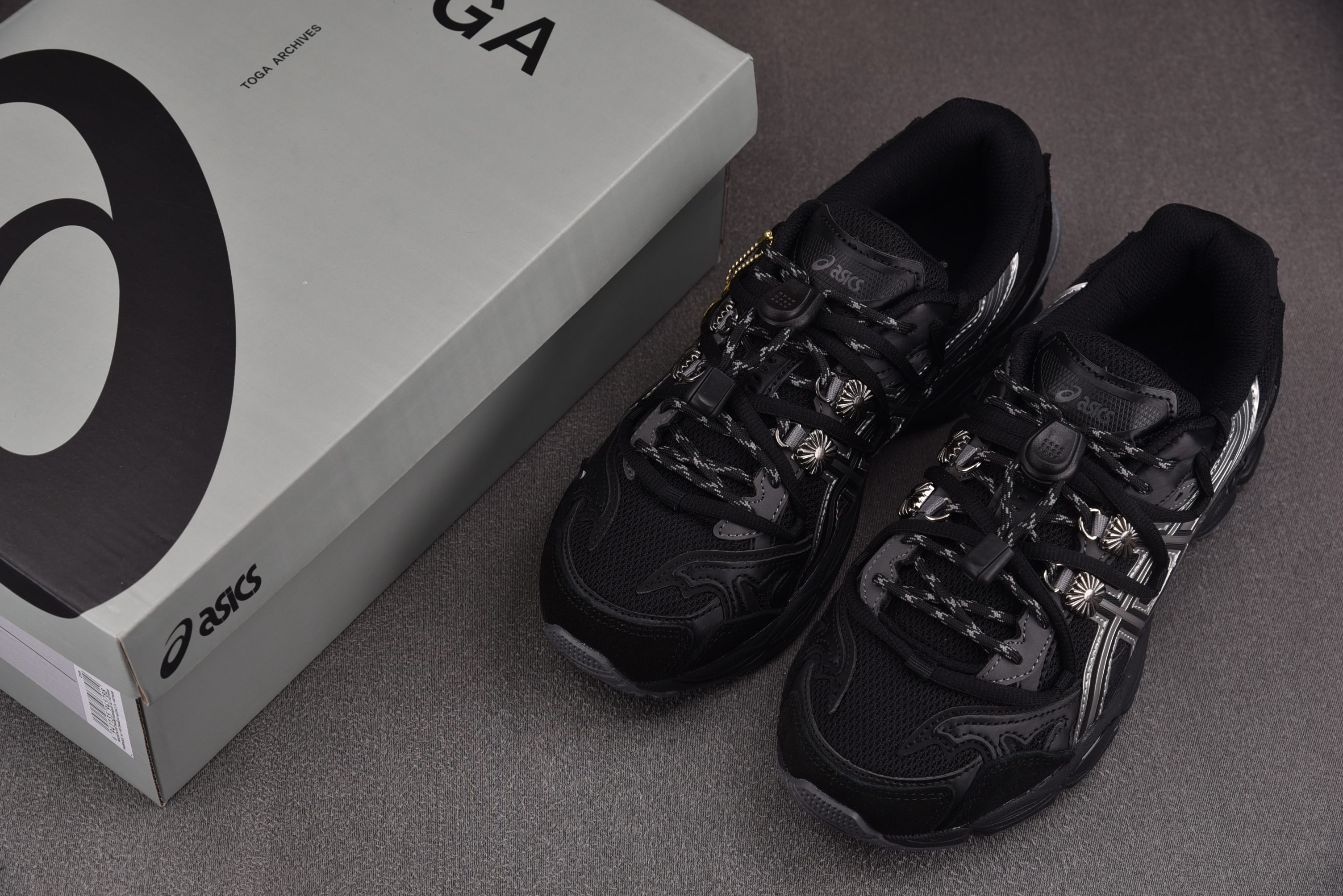 ASICS Gel-Cumulus 16 TG 黑色 1203A838-024 YZ02236-46