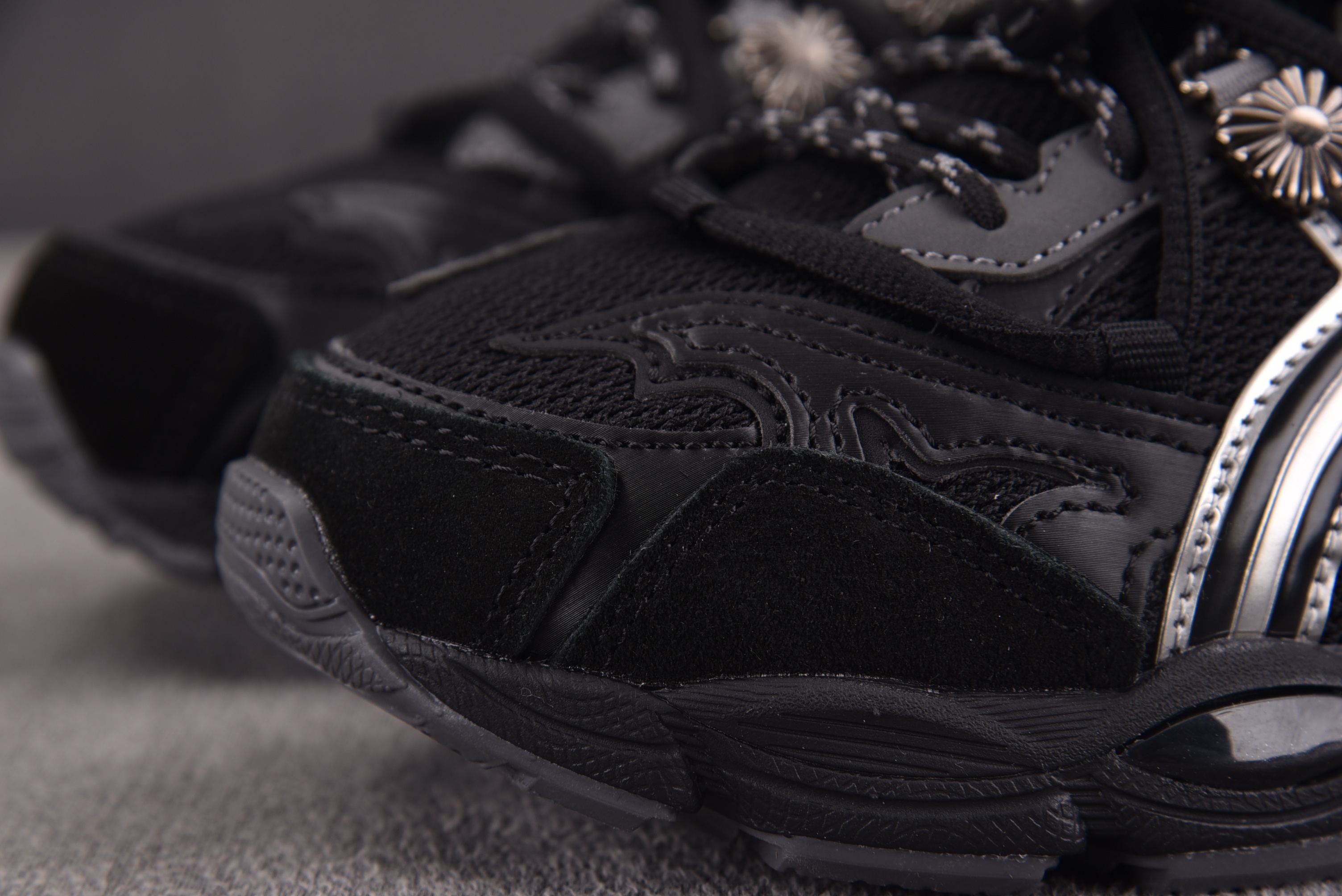 ASICS Gel-Cumulus 16 TG 黑色 1203A838-024 YZ02236-46