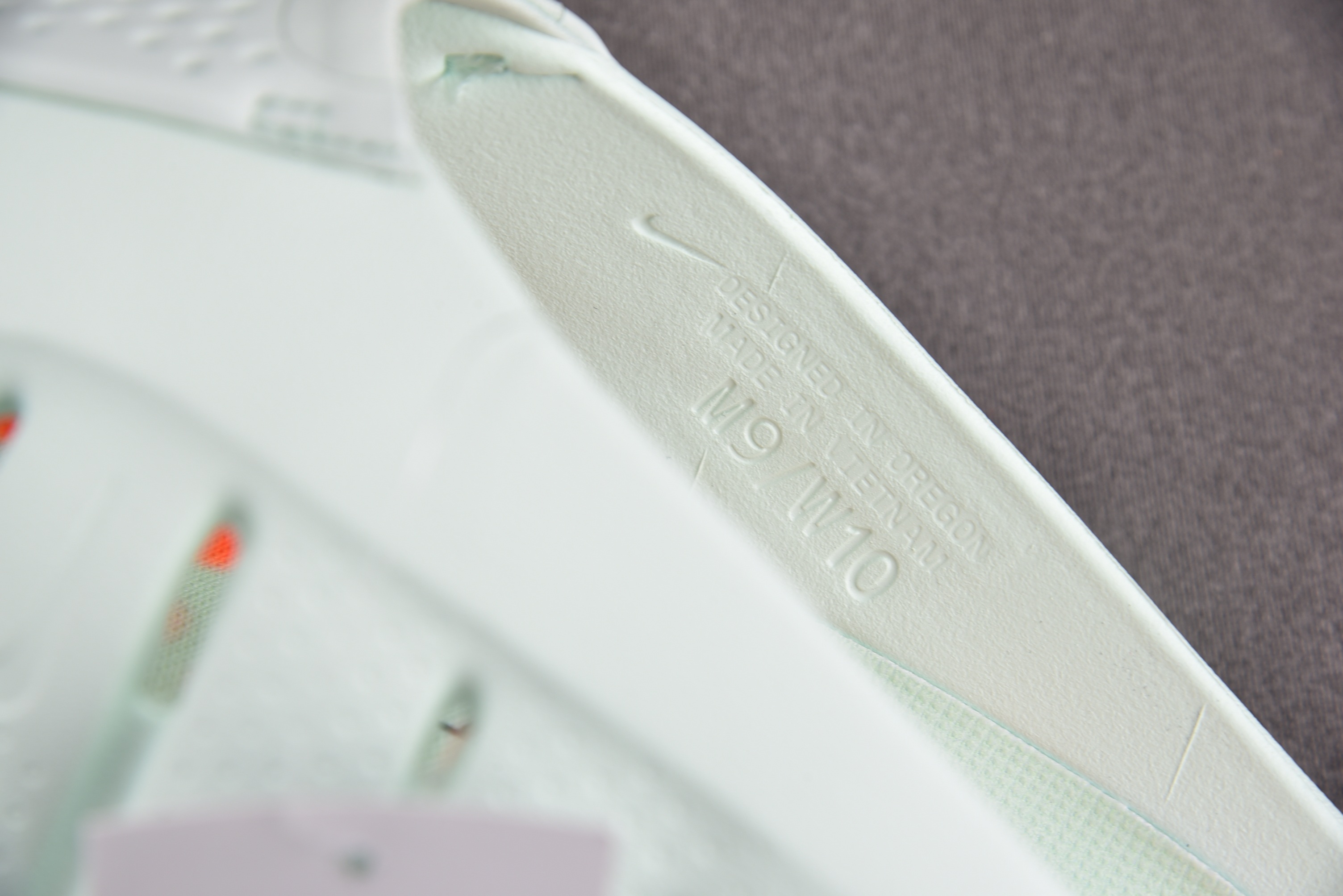 NK Mind 001 Slide Barely Green (Women's) 青绿 HQ4309-3
