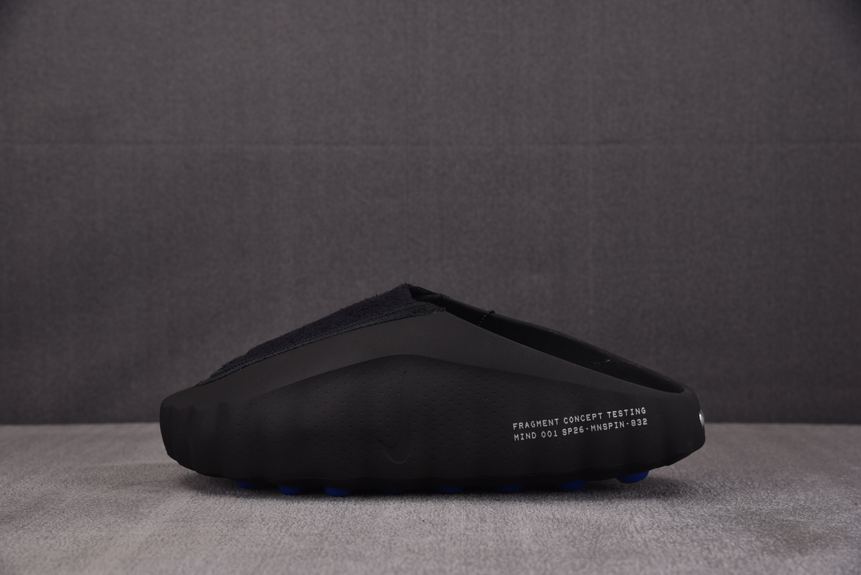 NK Mind 001 Slide Fragment Black 黑色 IQ8502-001 YZ014