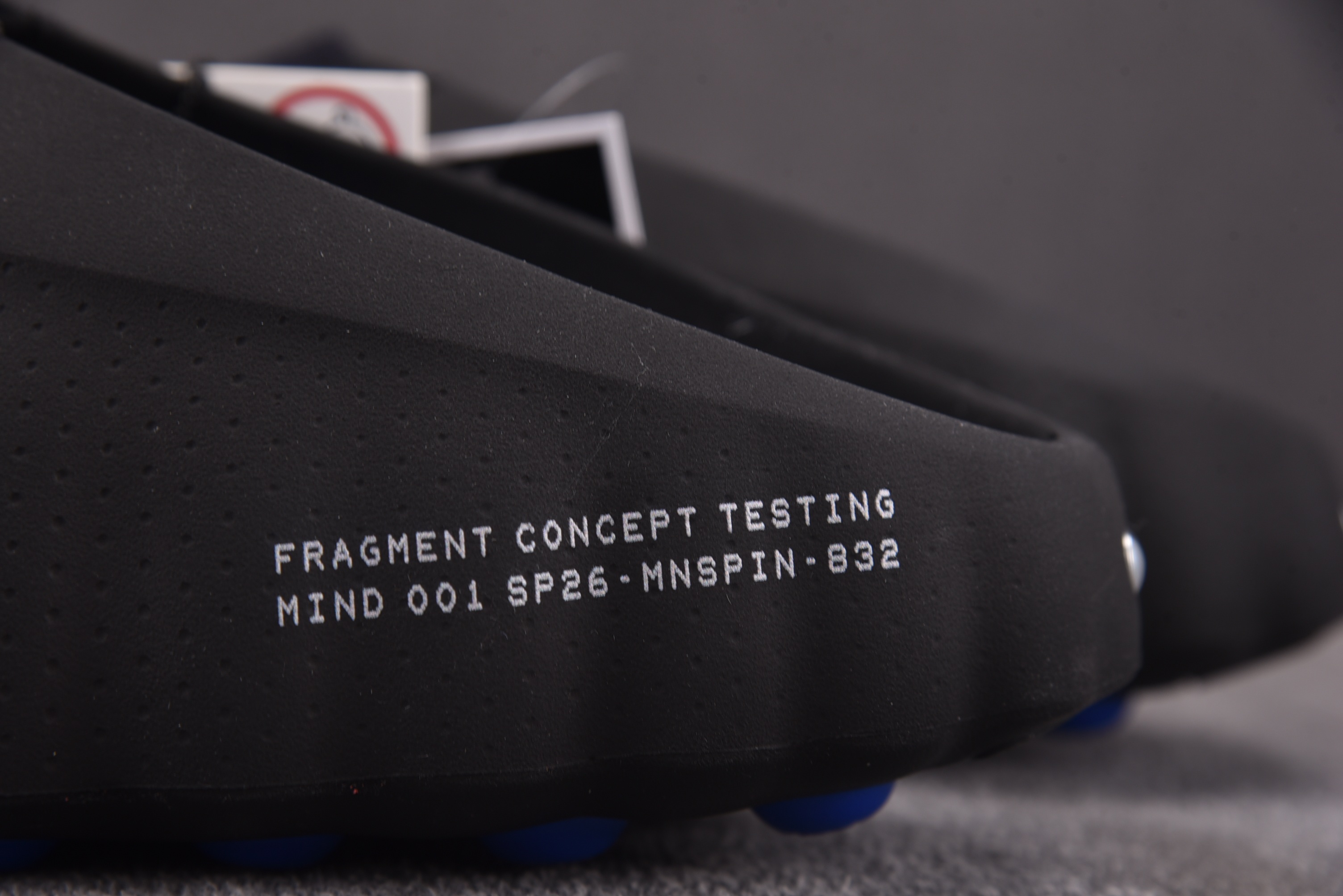 NK Mind 001 Slide Fragment Black 黑色 IQ8502-001 YZ014