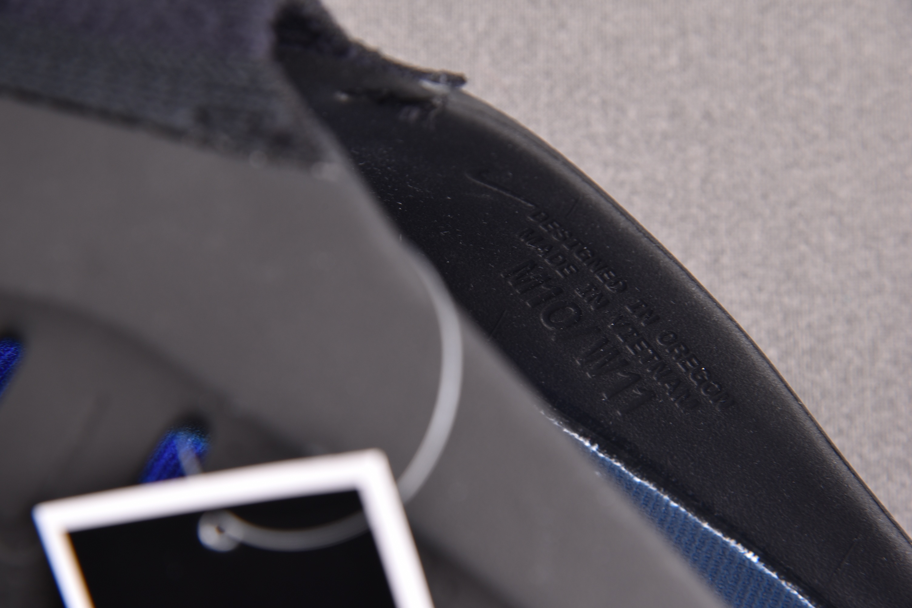 NK Mind 001 Slide Fragment Black 黑色 IQ8502-001 YZ014