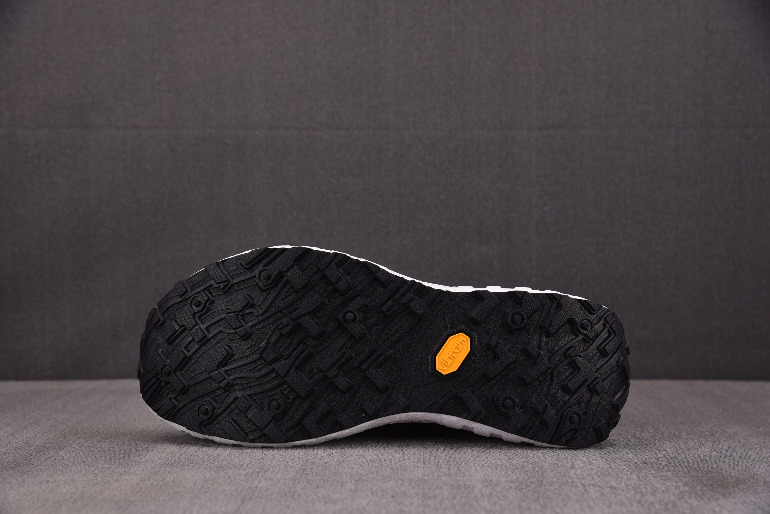 Norda 001 黑白 YZ00436-45
