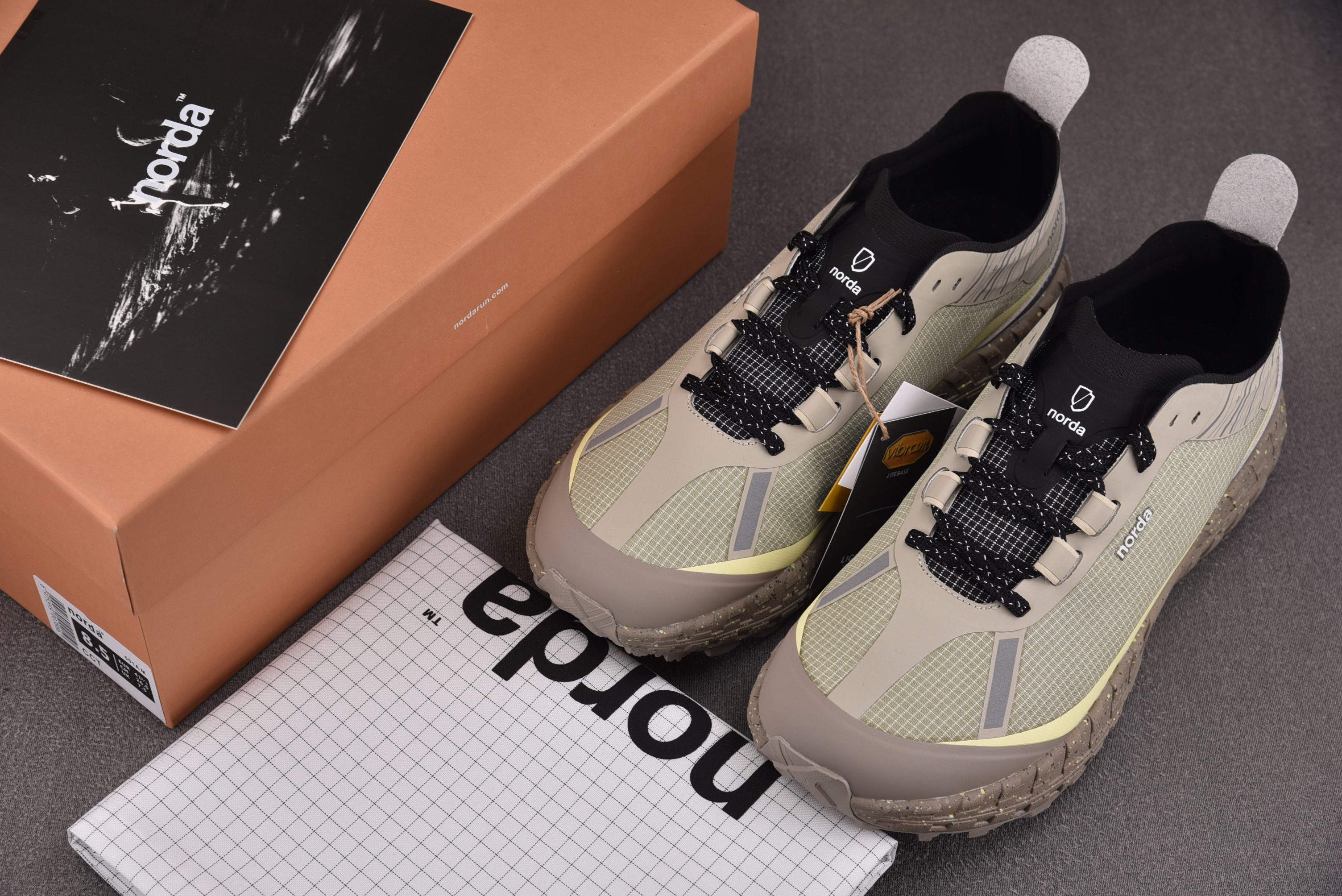 Norda 001A 灰 YZ00436-45