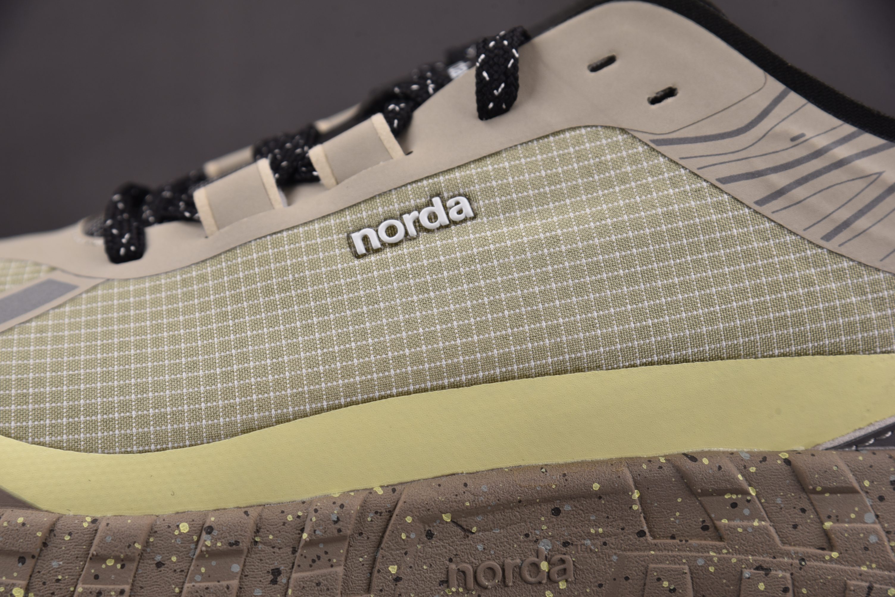 Norda 001A 灰 YZ00436-45