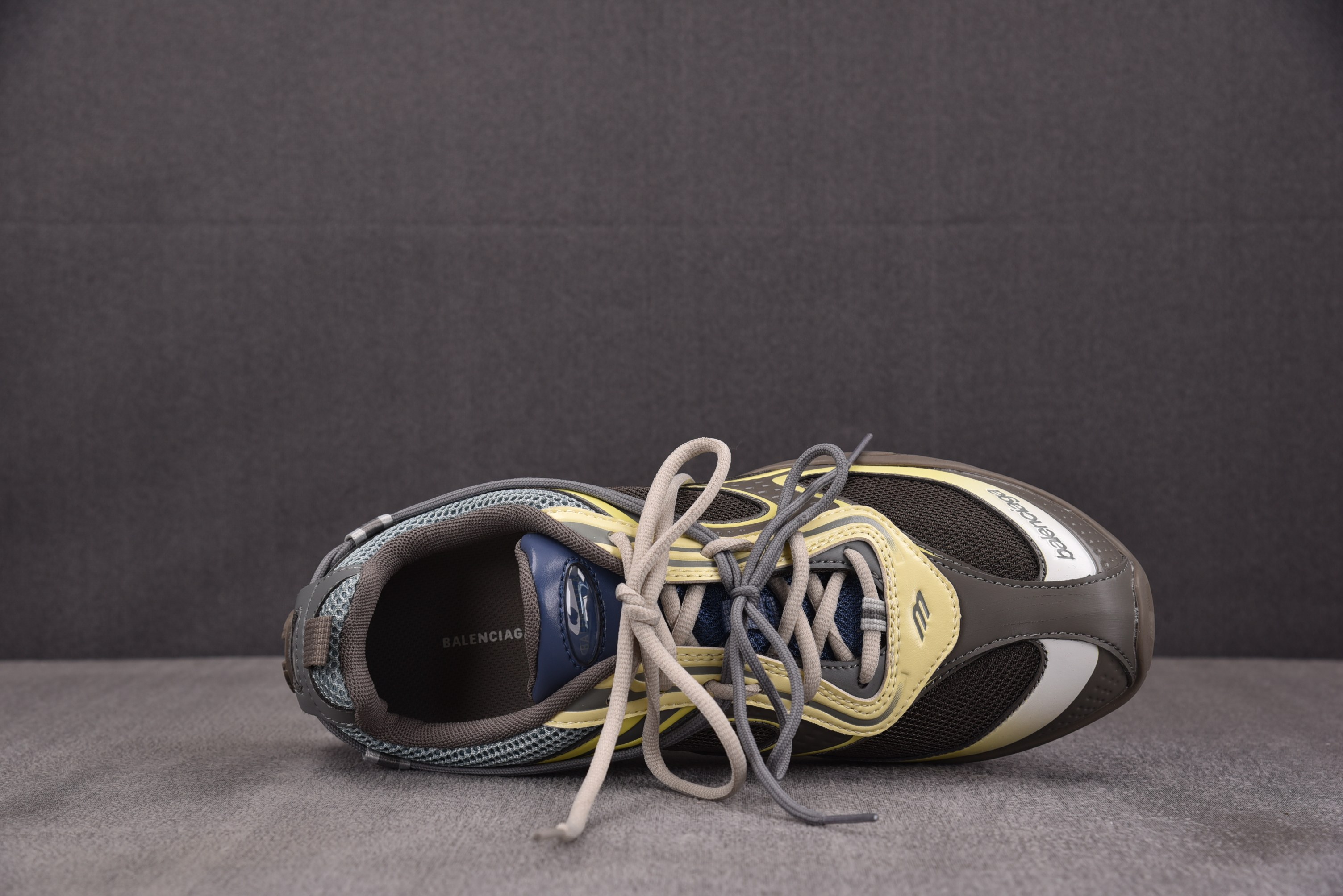 Balenciaga Radar Gradient Lines 卡其黄 YZ01835-46