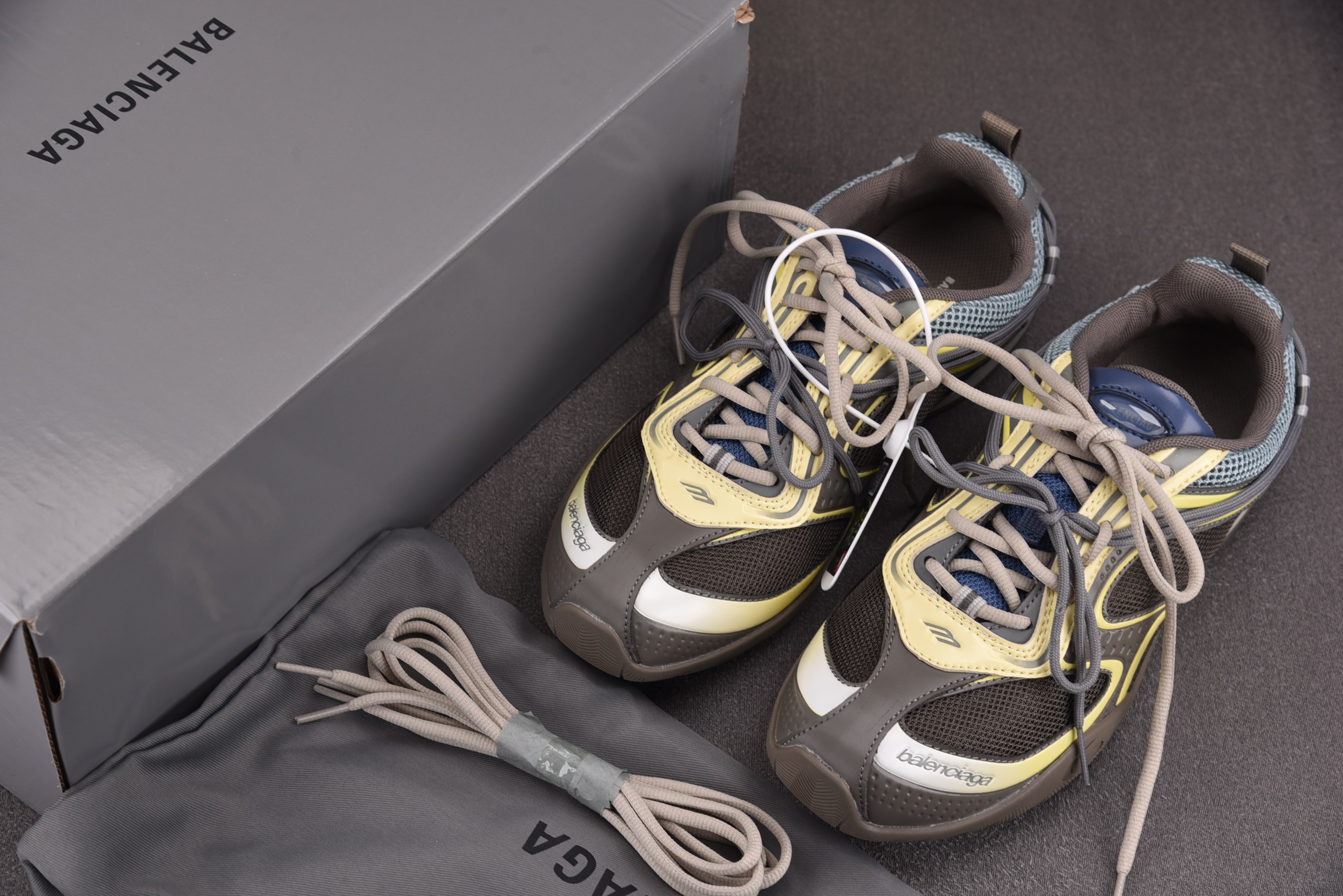 Balenciaga Radar Gradient Lines 卡其黄 YZ01835-46