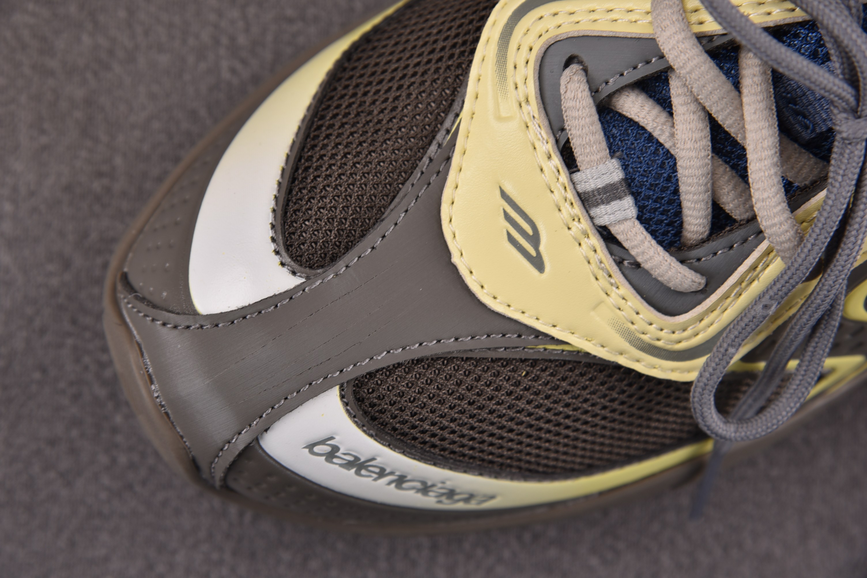 Balenciaga Radar Gradient Lines 卡其黄 YZ01835-46