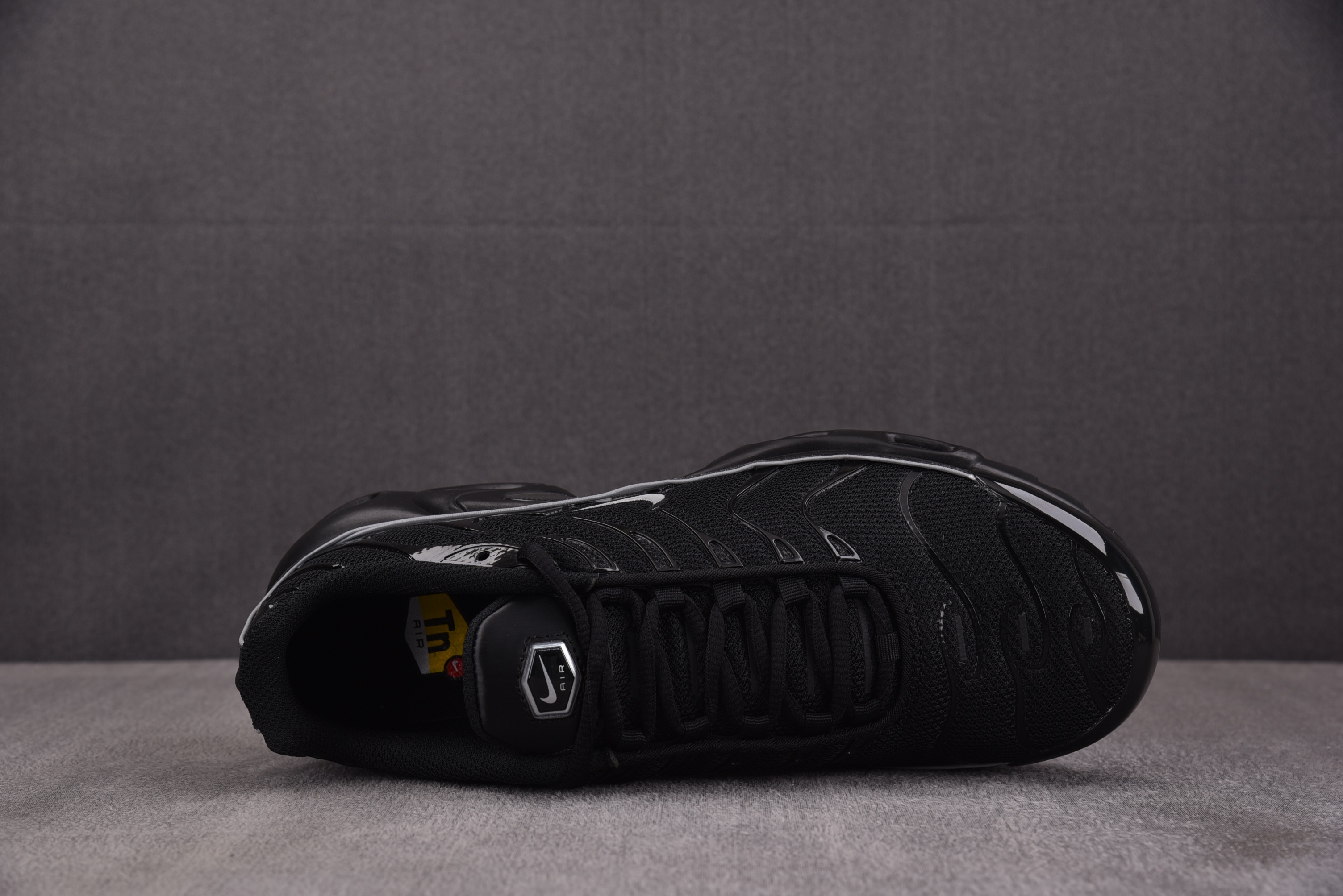 NK Air Max Plus OG Black Reflective 黑色 HV8066-002 #Y