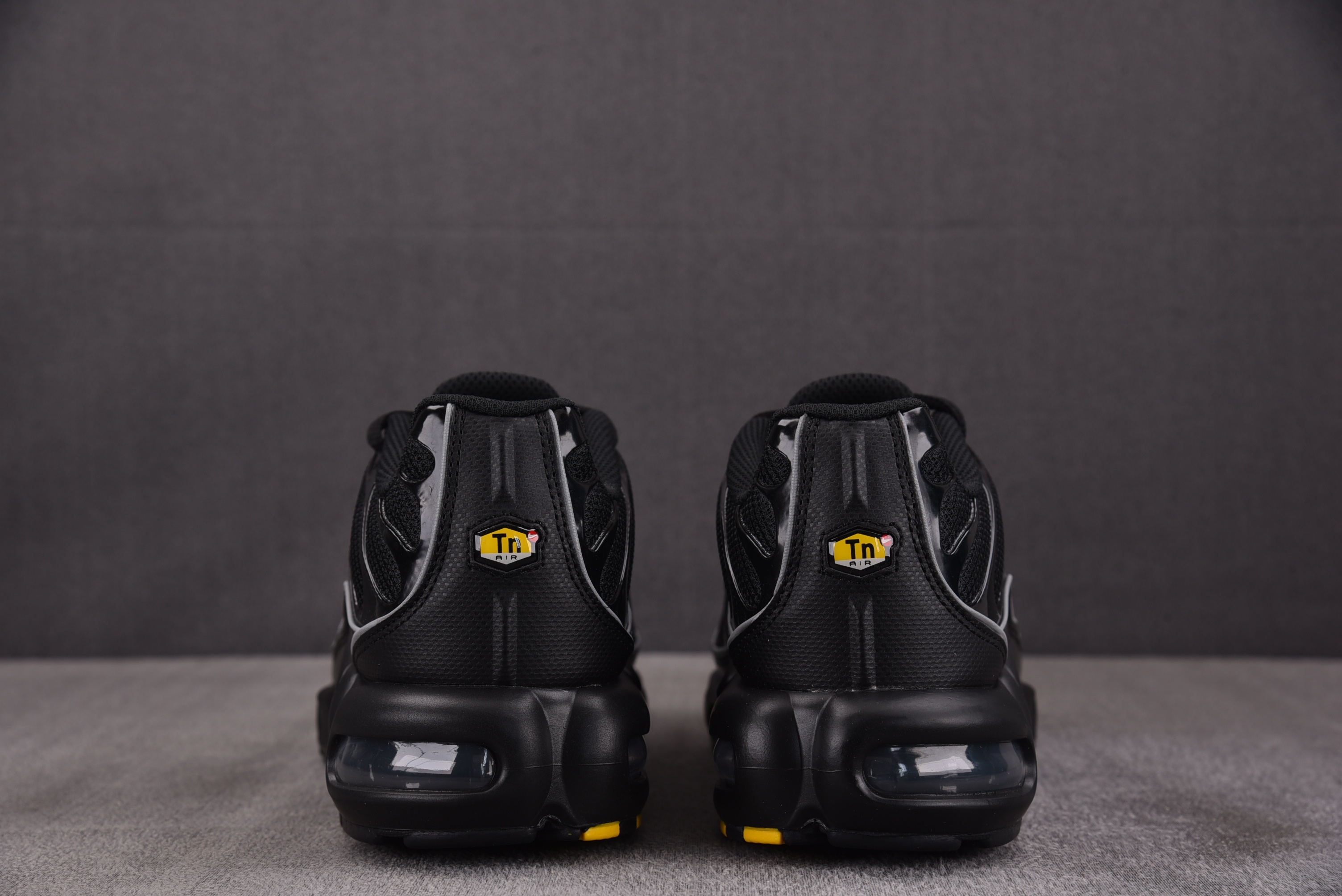 NK Air Max Plus OG Black Reflective 黑色 HV8066-002 #Y
