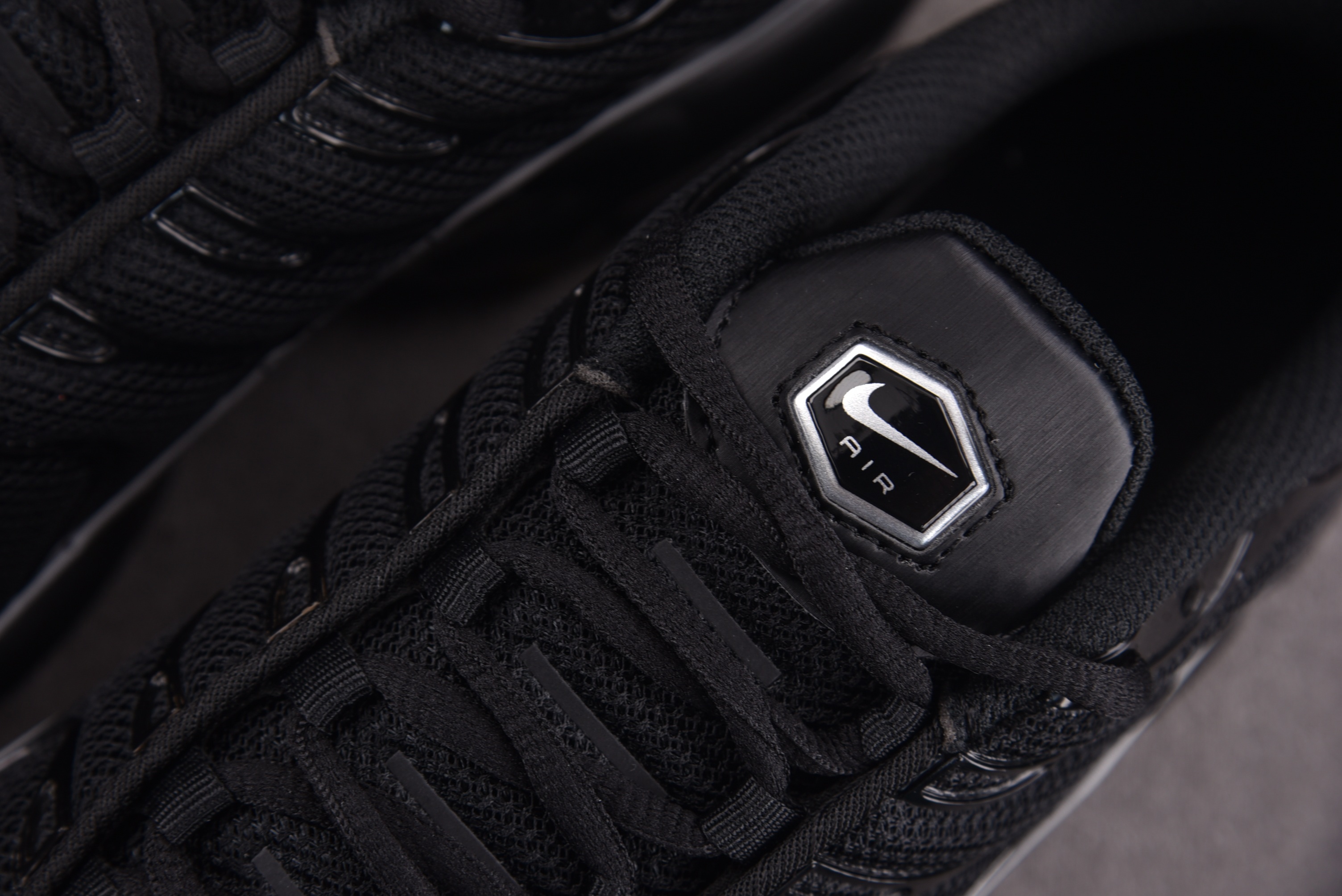 NK Air Max Plus OG Black Reflective 黑色 HV8066-002 #Y