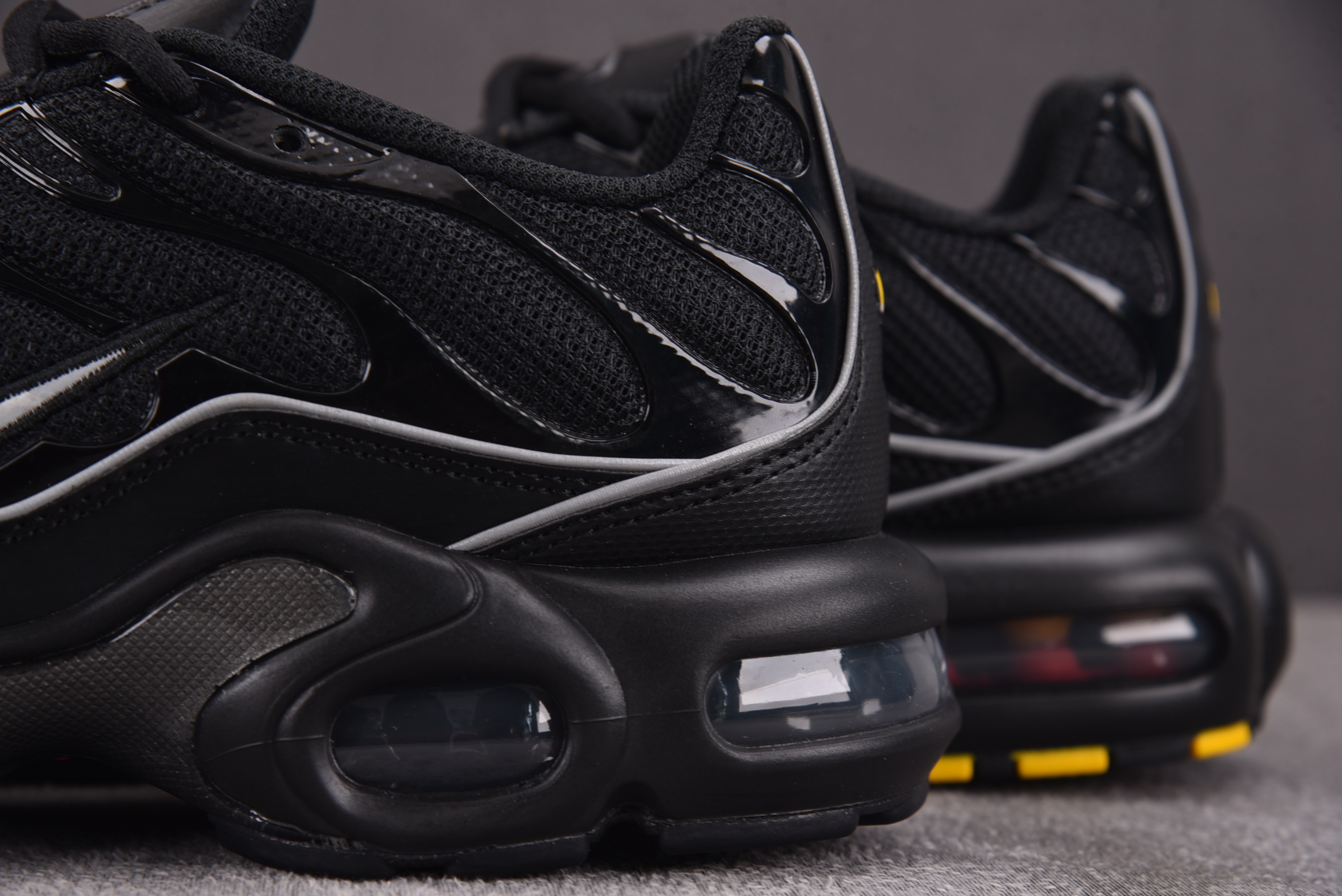 NK Air Max Plus OG Black Reflective 黑色 HV8066-002 #Y