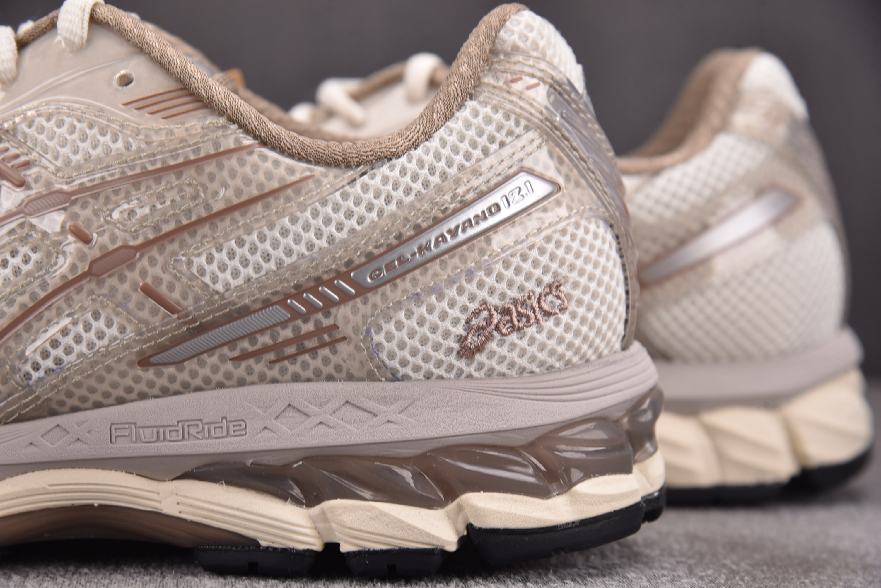ASICS Gel-Kayano 12.1 Kith Paragon 棕色 1203B144-100 Y