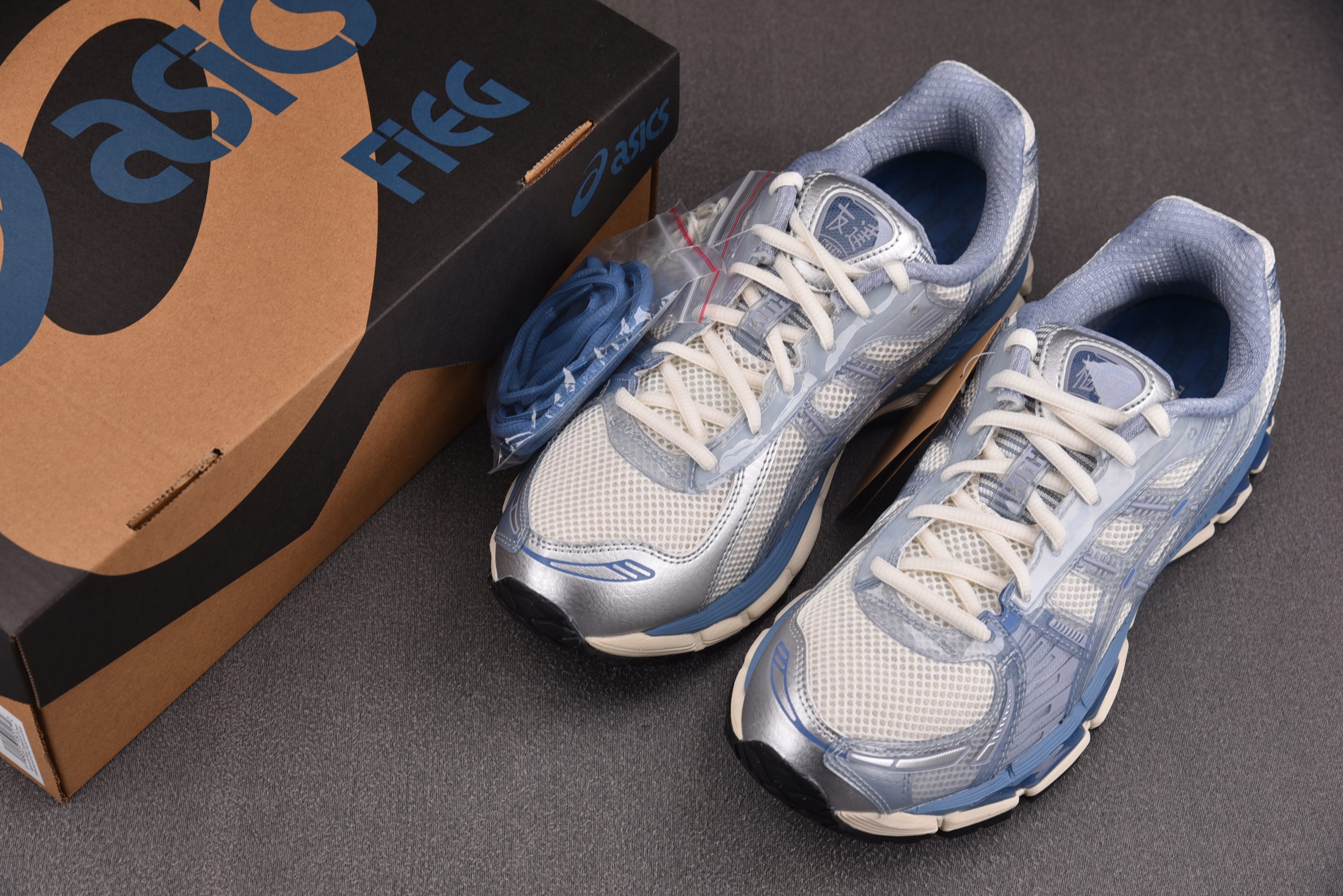 ASICS Gel-Kayano 12.1 Kith Voyage 灰蓝 1203B144-102 YZ