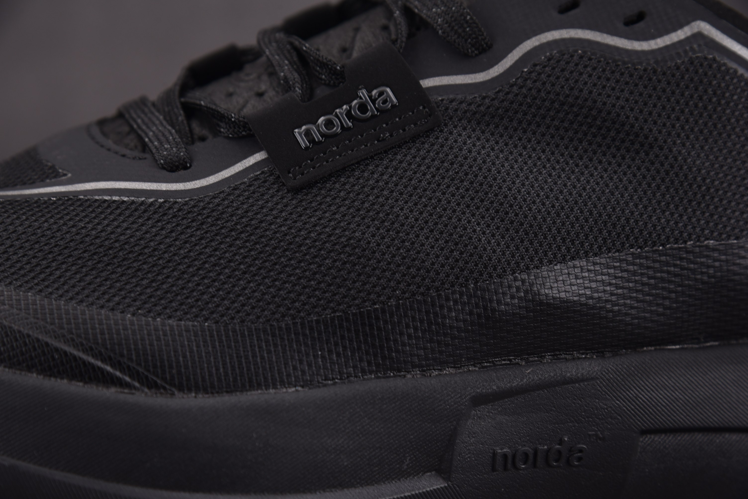 Norda 005 黑色 YZ00436-46