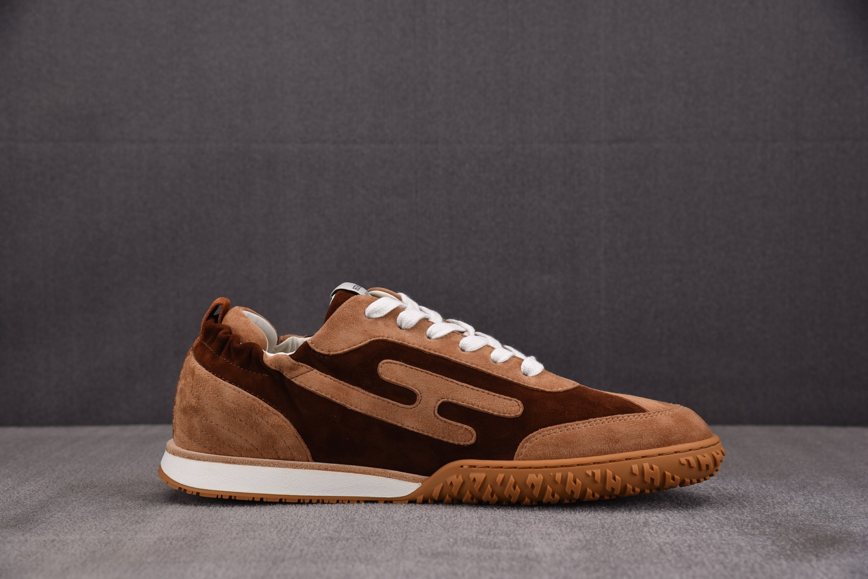 HERMES Sneaker Femme Jet Chevrevelours 棕色 YZ022-135-
