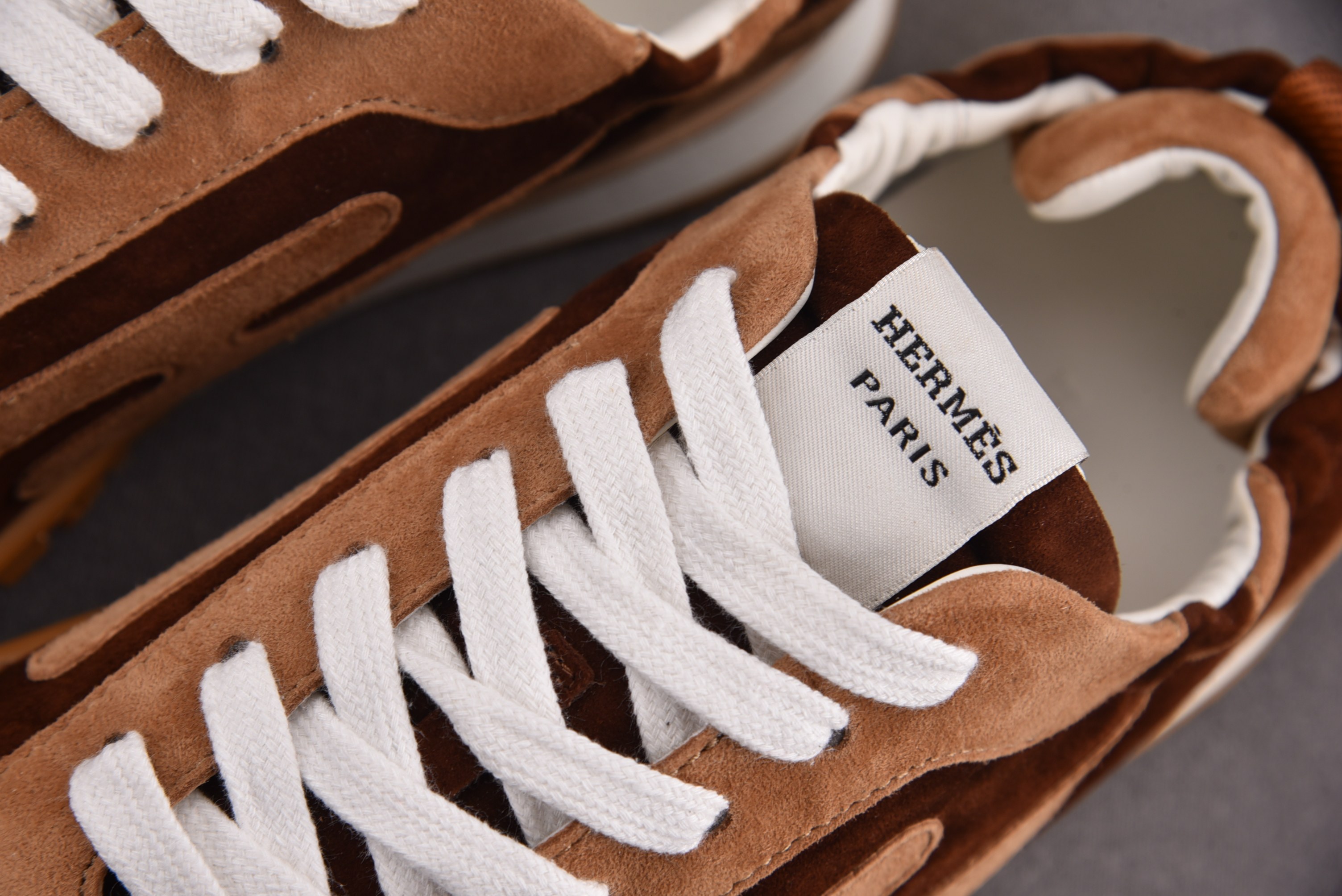 HERMES Sneaker Femme Jet Chevrevelours 棕色 YZ022-135-