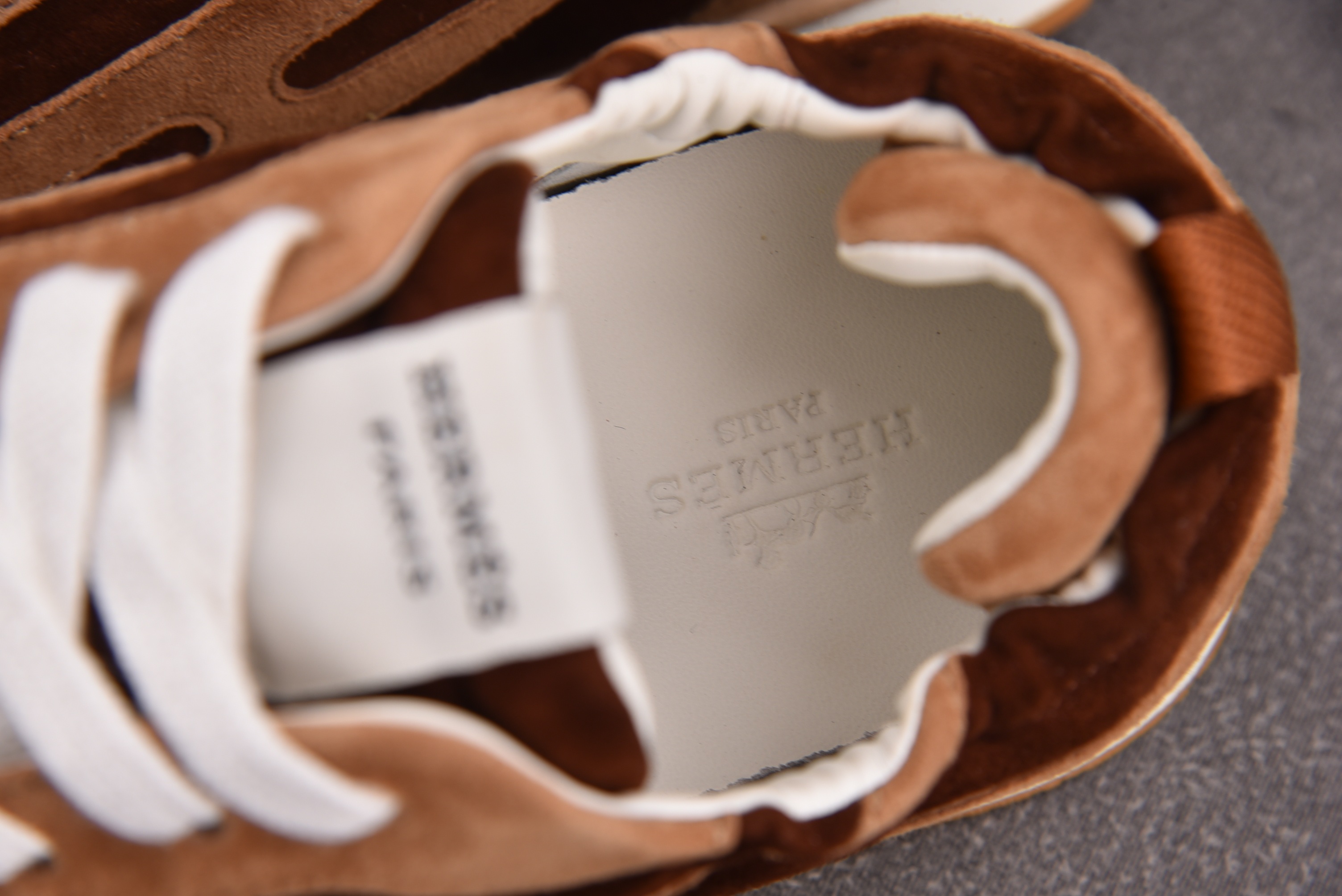 HERMES Sneaker Femme Jet Chevrevelours 棕色 YZ022-135-