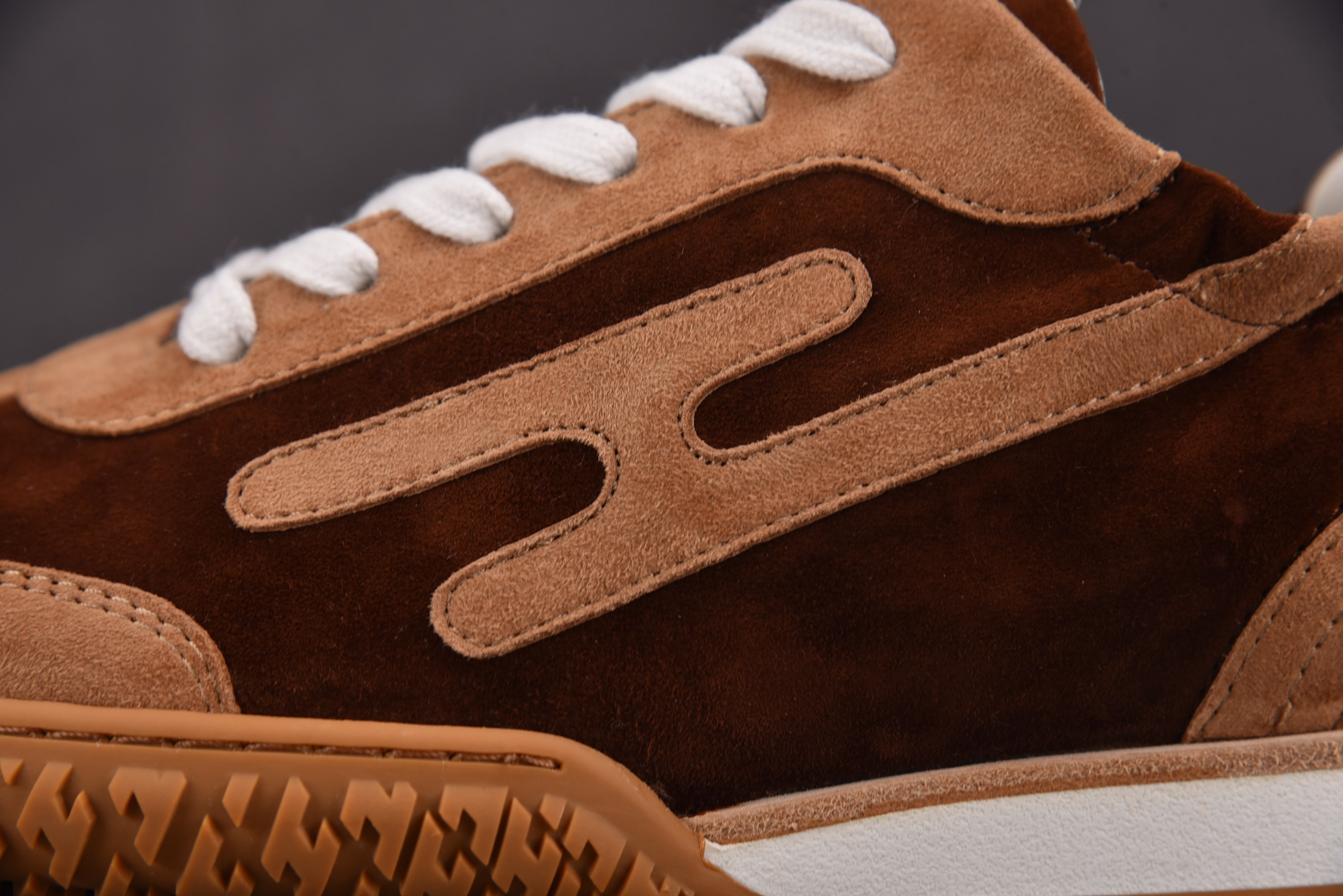 HERMES Sneaker Femme Jet Chevrevelours 棕色 YZ022-135-
