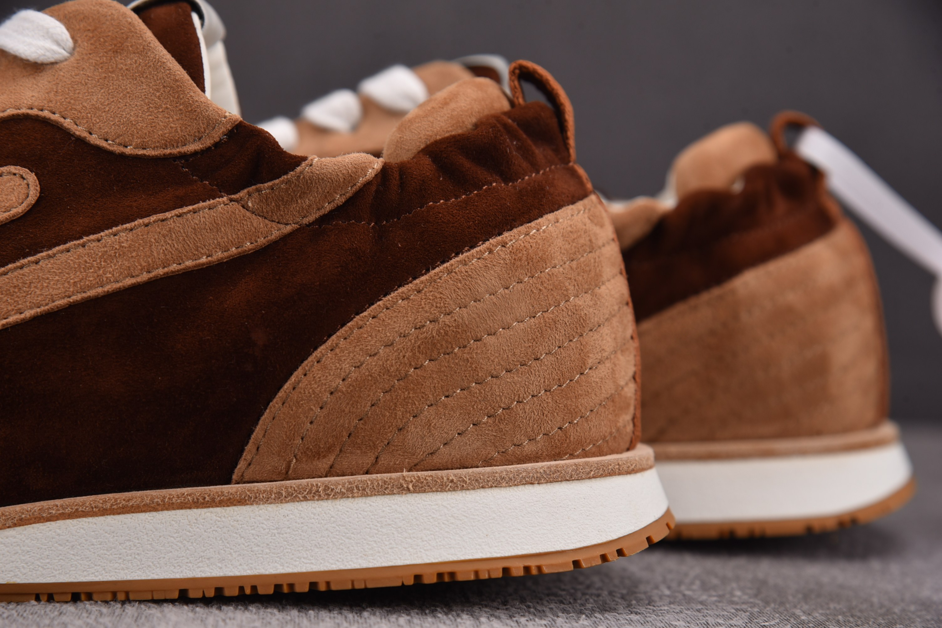 HERMES Sneaker Femme Jet Chevrevelours 棕色 YZ022-135-