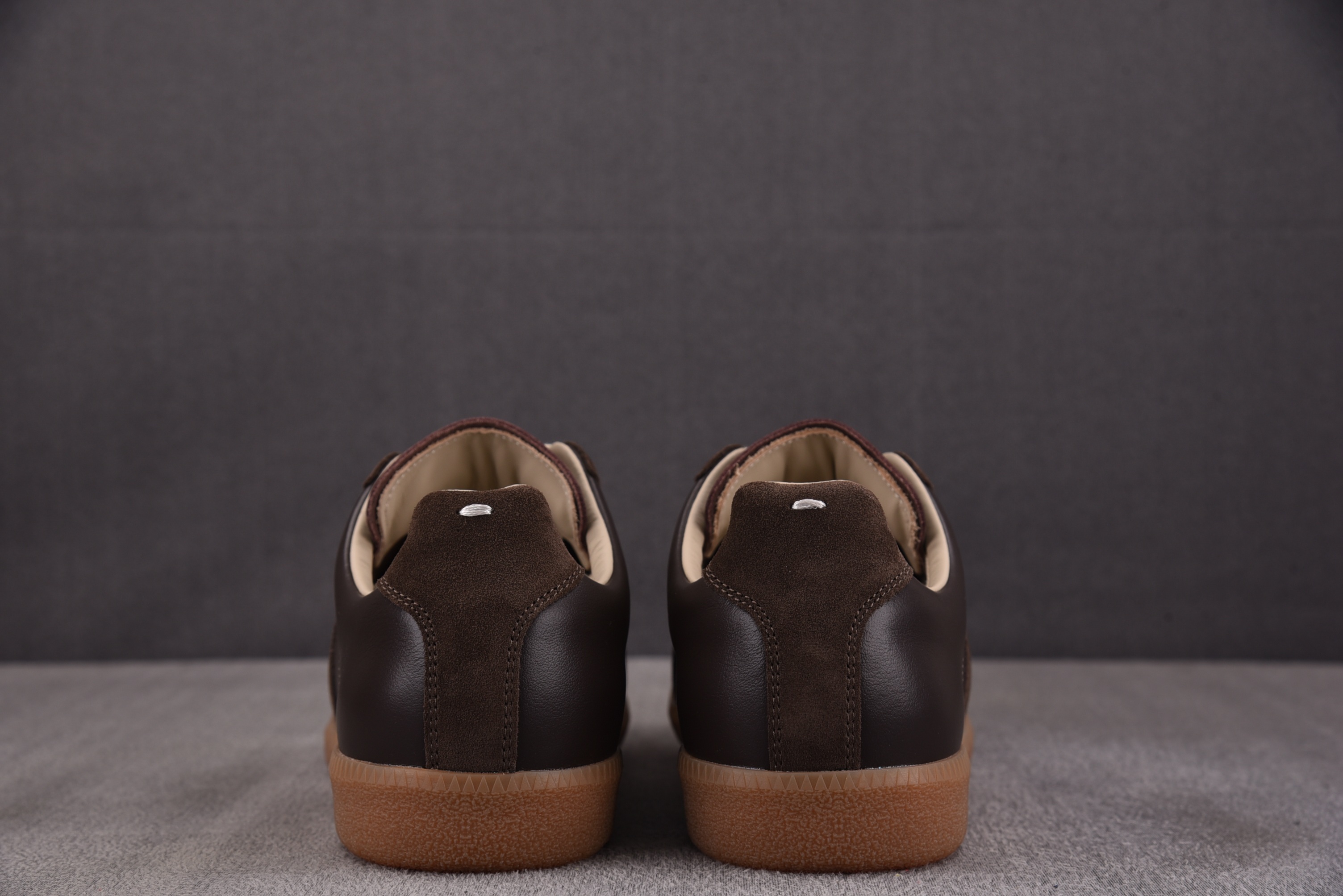 Maison Margiela Replica Painted 梅森·马吉拉 褐棕色 YZ00640-4