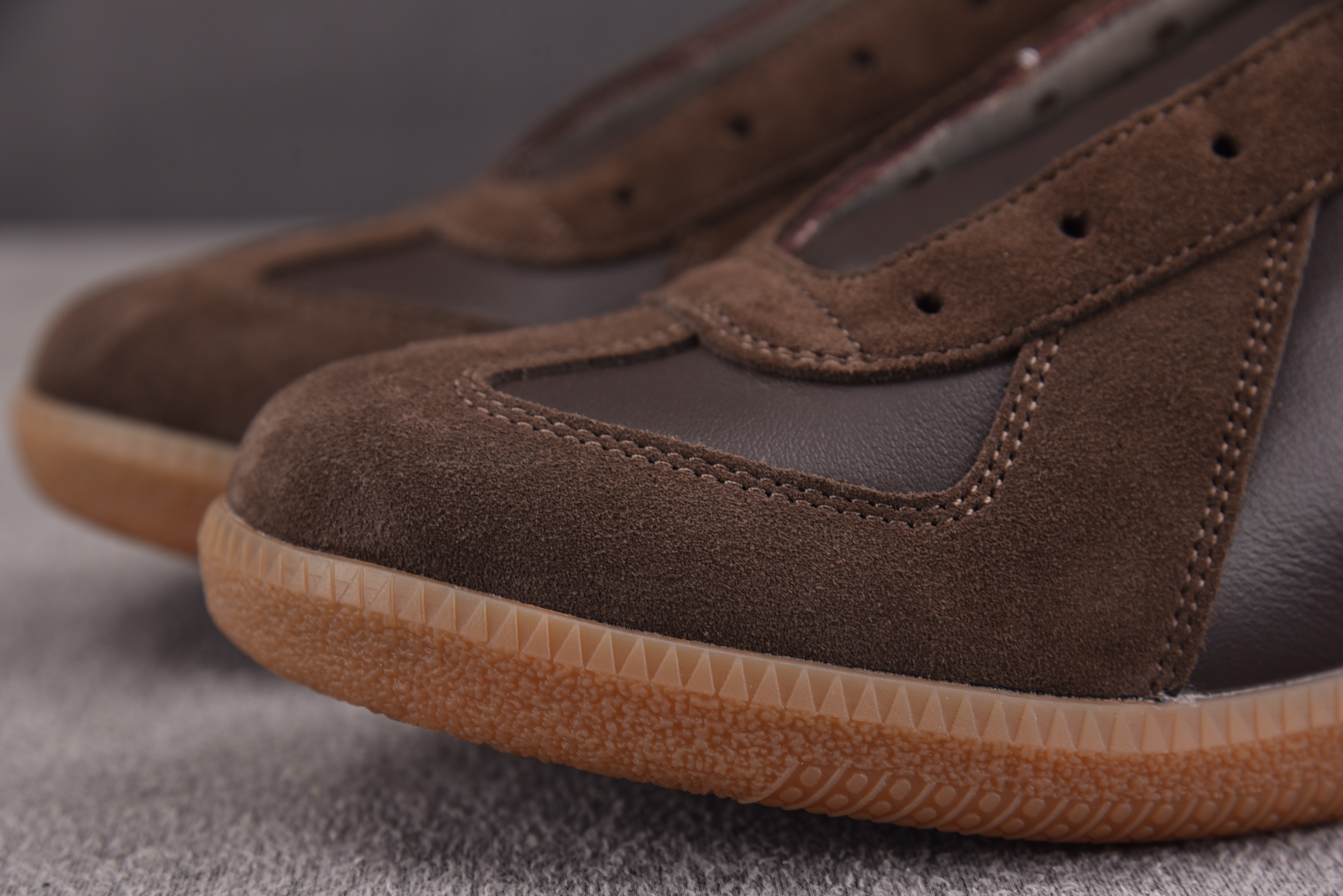 Maison Margiela Replica Painted 梅森·马吉拉 褐棕色 YZ00640-4