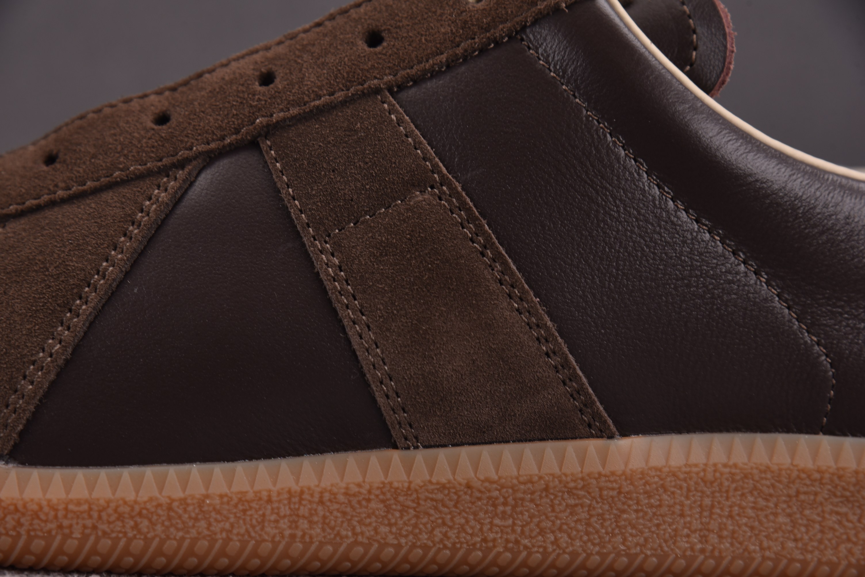 Maison Margiela Replica Painted 梅森·马吉拉 褐棕色 YZ00640-4